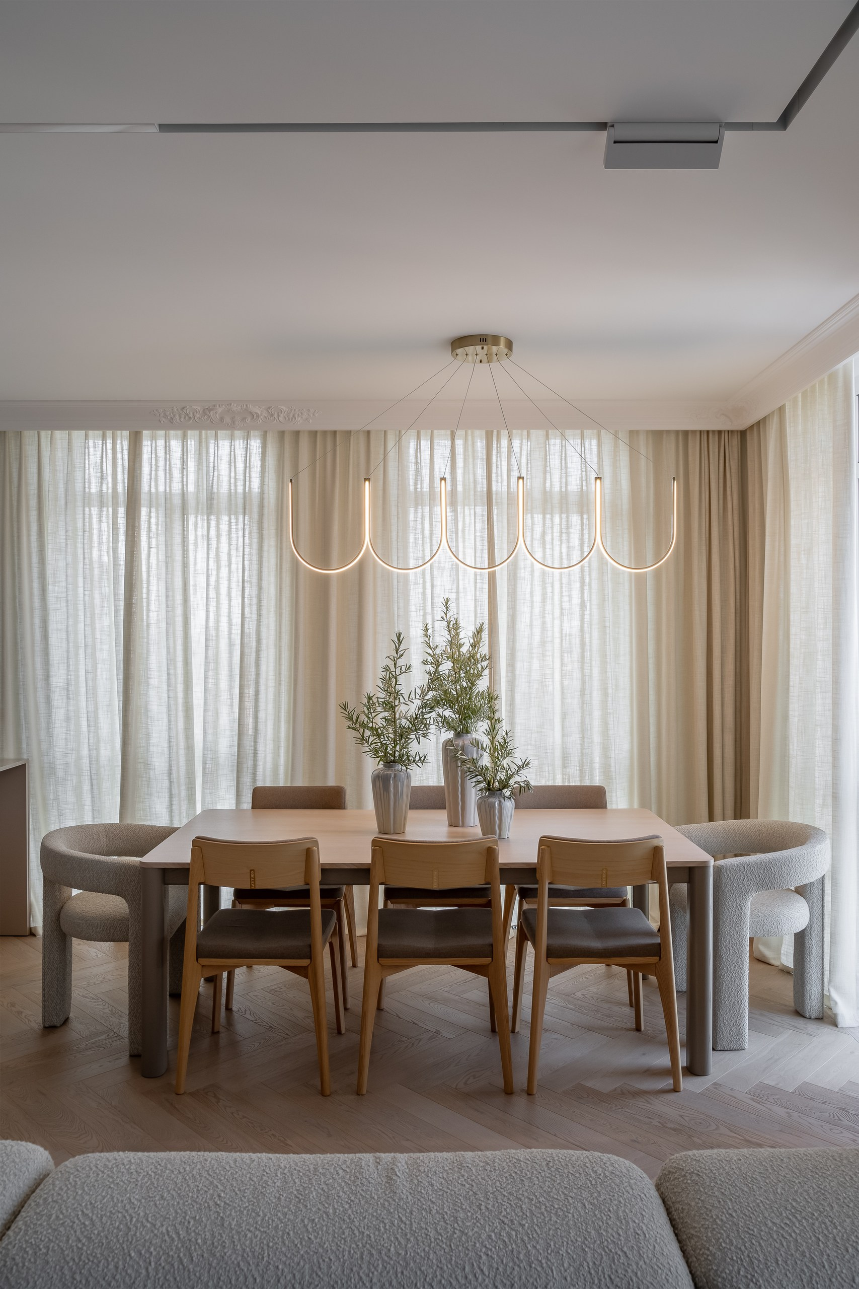 Квартира для пары в духе парижского минимализма