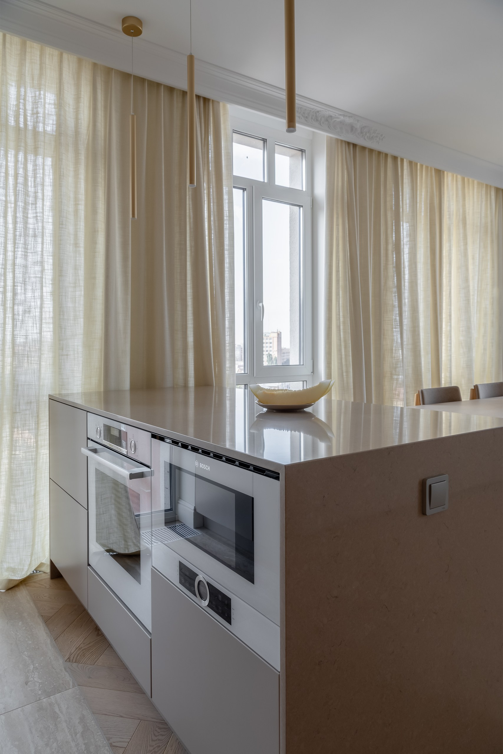 Квартира для пары в духе парижского минимализма