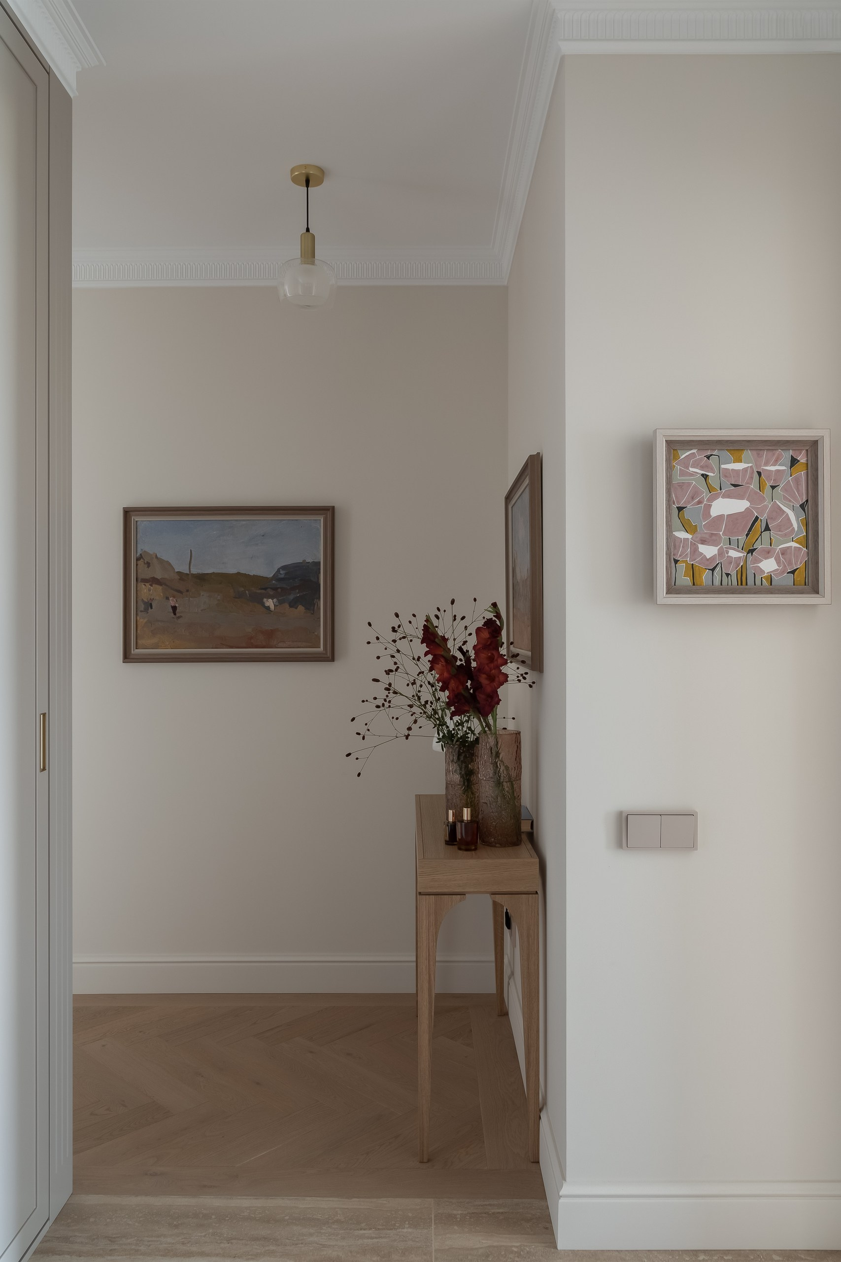 Квартира для пары в духе парижского минимализма