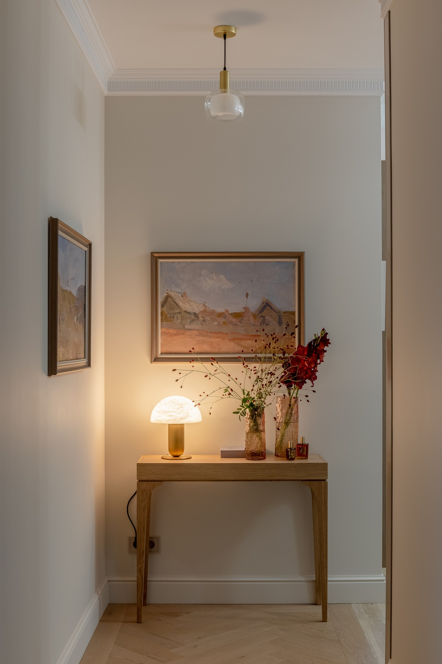 Квартира для пары в духе парижского минимализма