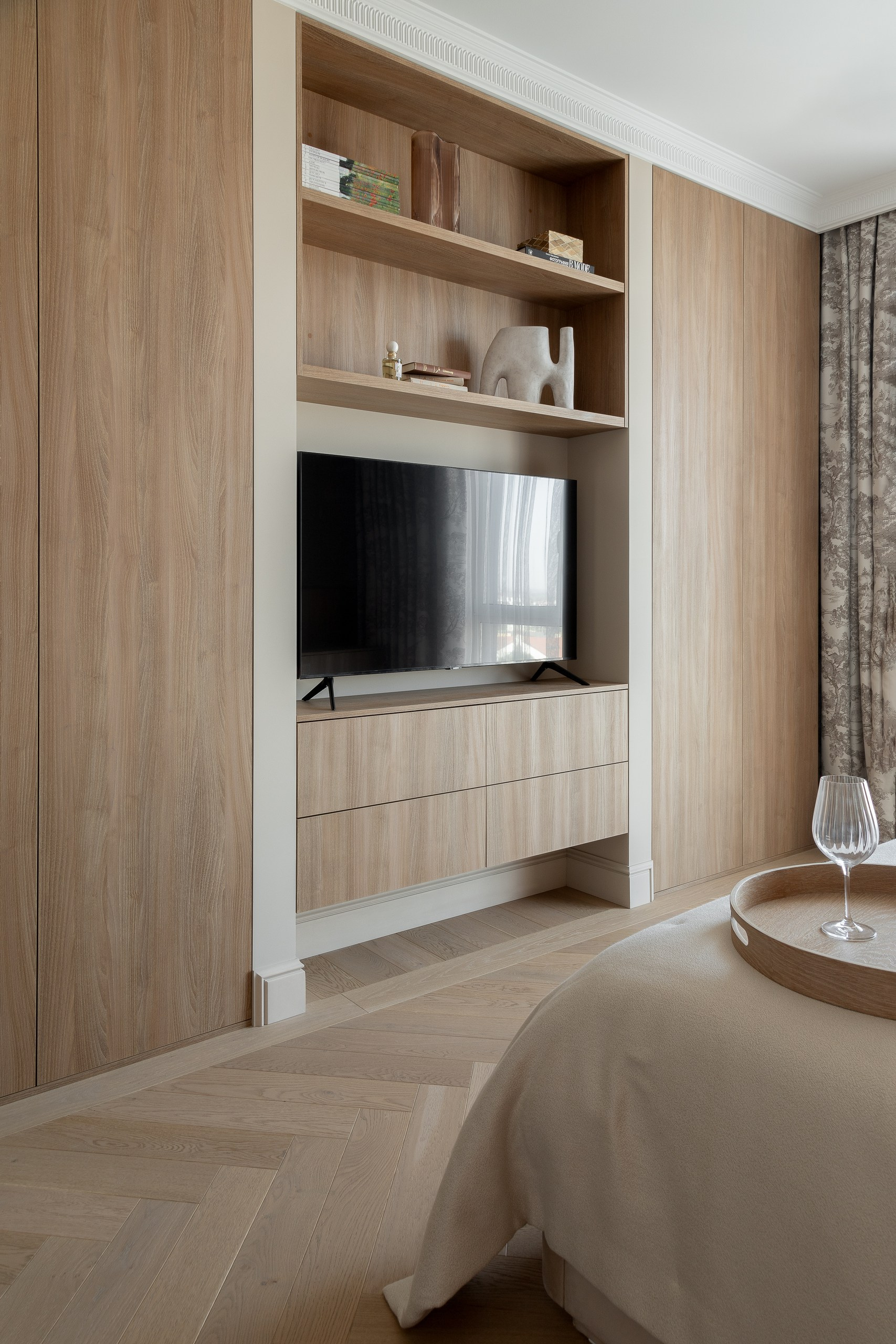 Квартира для пары в духе парижского минимализма