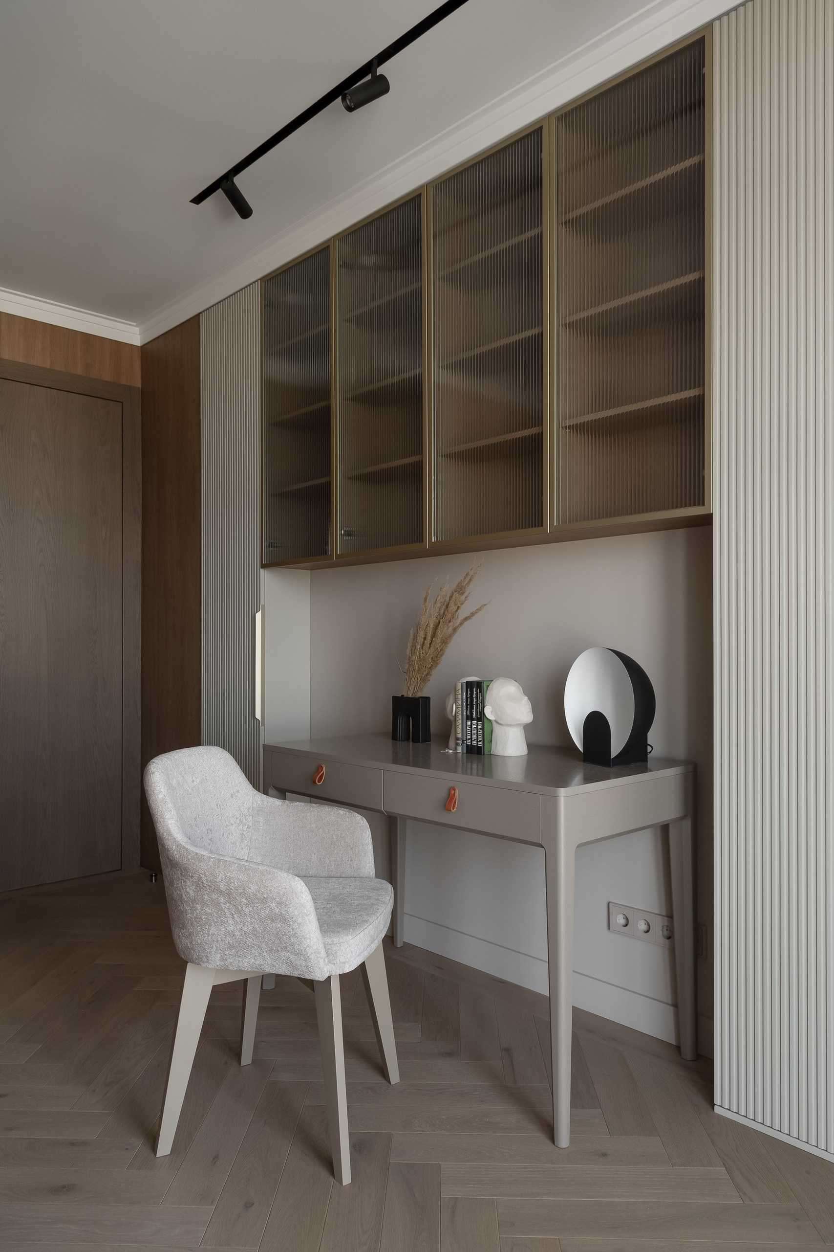 Квартира для пары в духе парижского минимализма