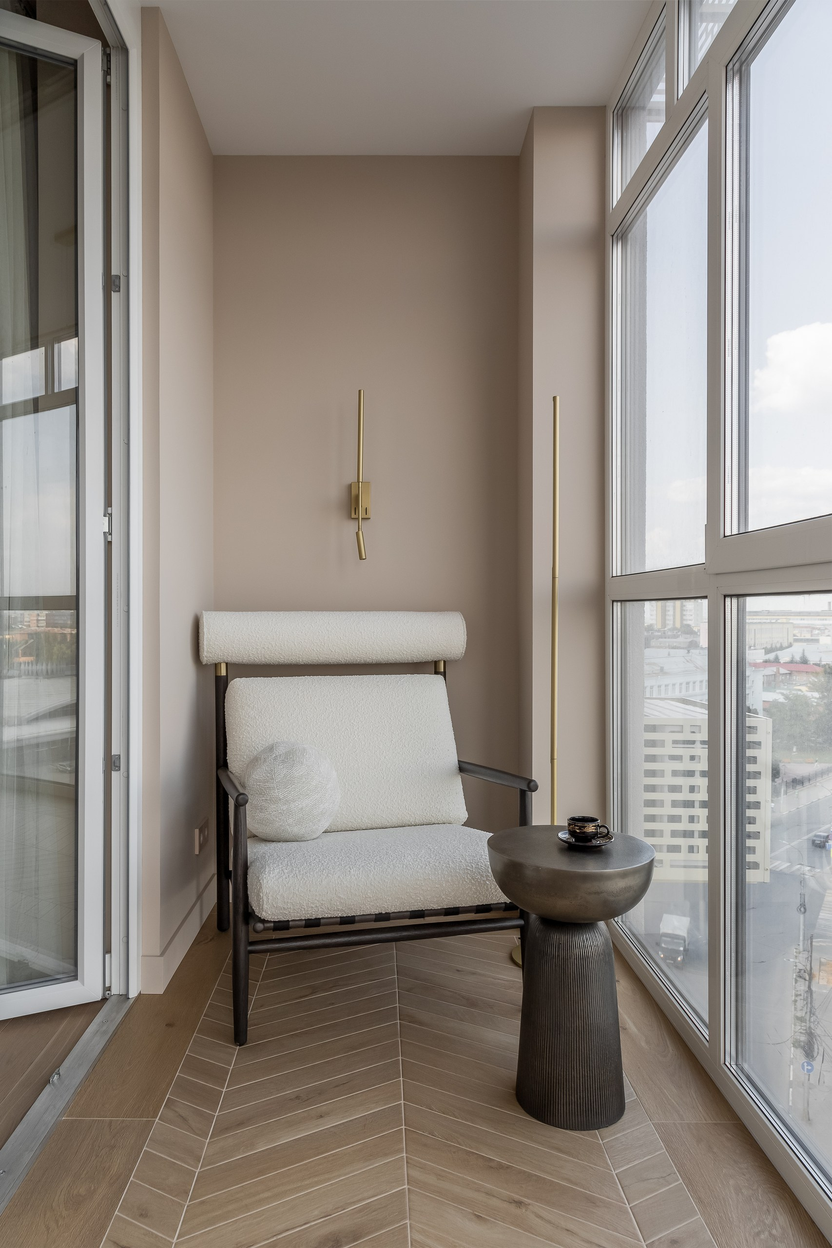 Квартира для пары в духе парижского минимализма