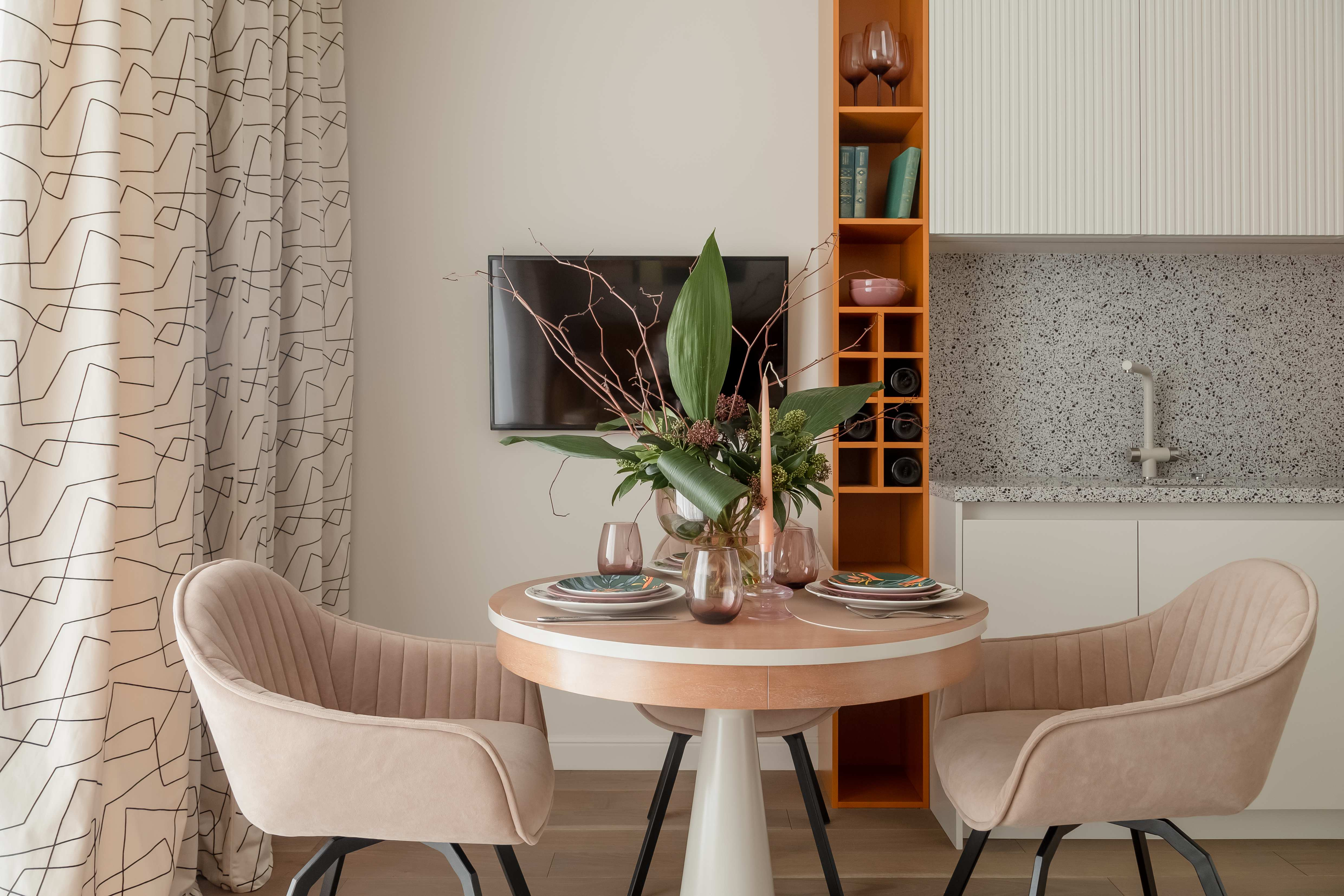 Яркая квартира для девушки