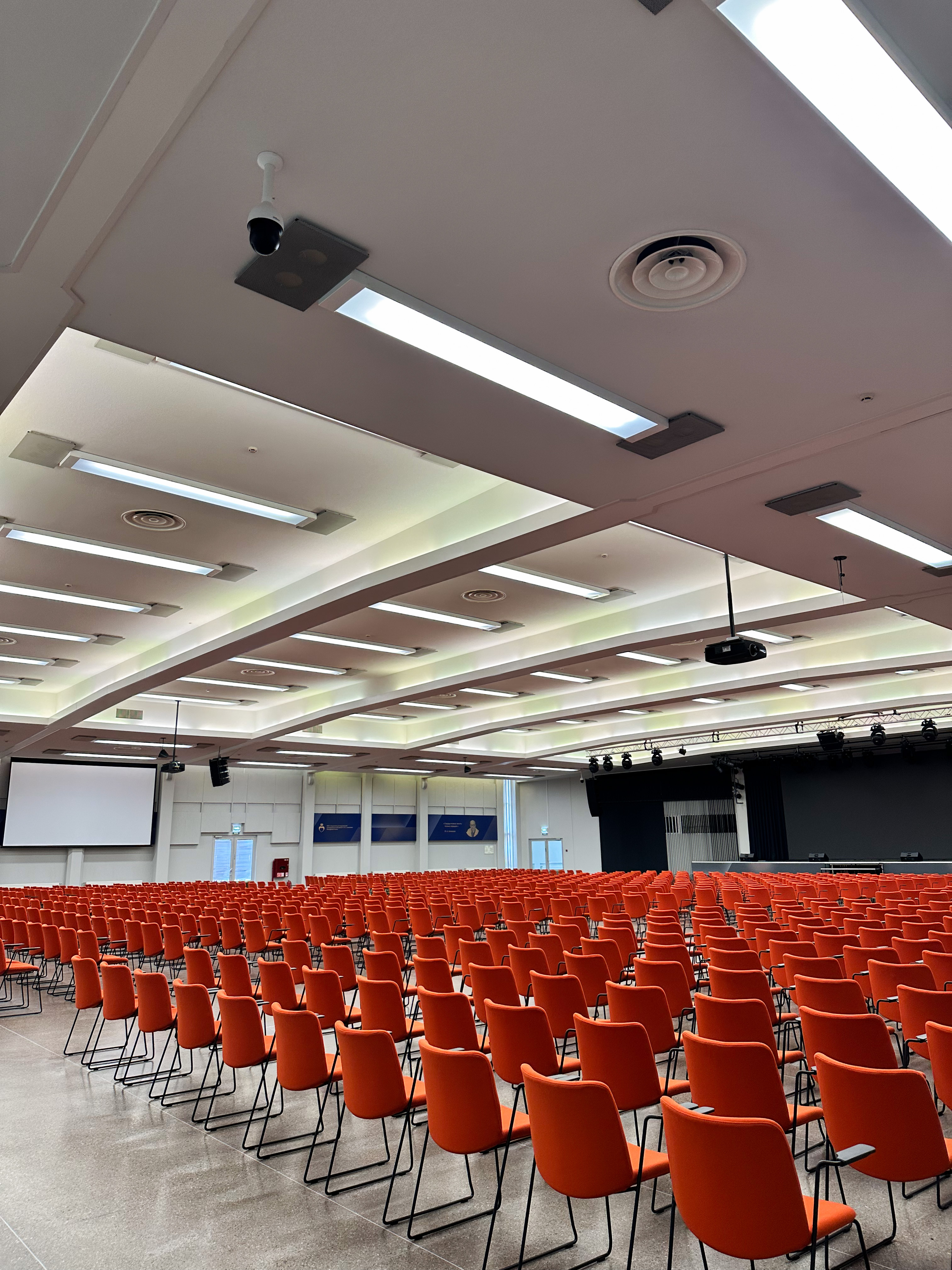 Обложка проекта: Конгресс центр Коломяжский (РКО)