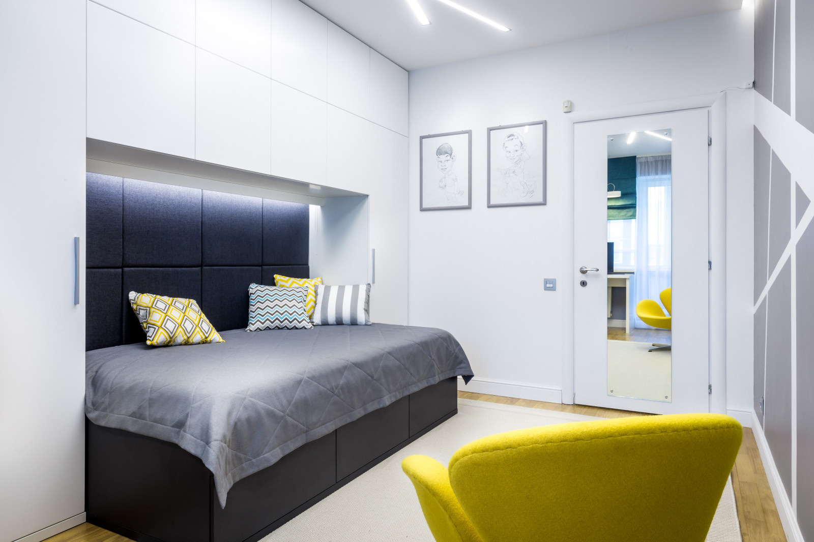 Vova room