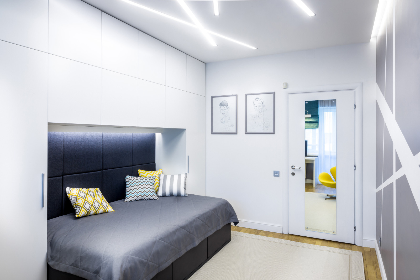 Vova room
