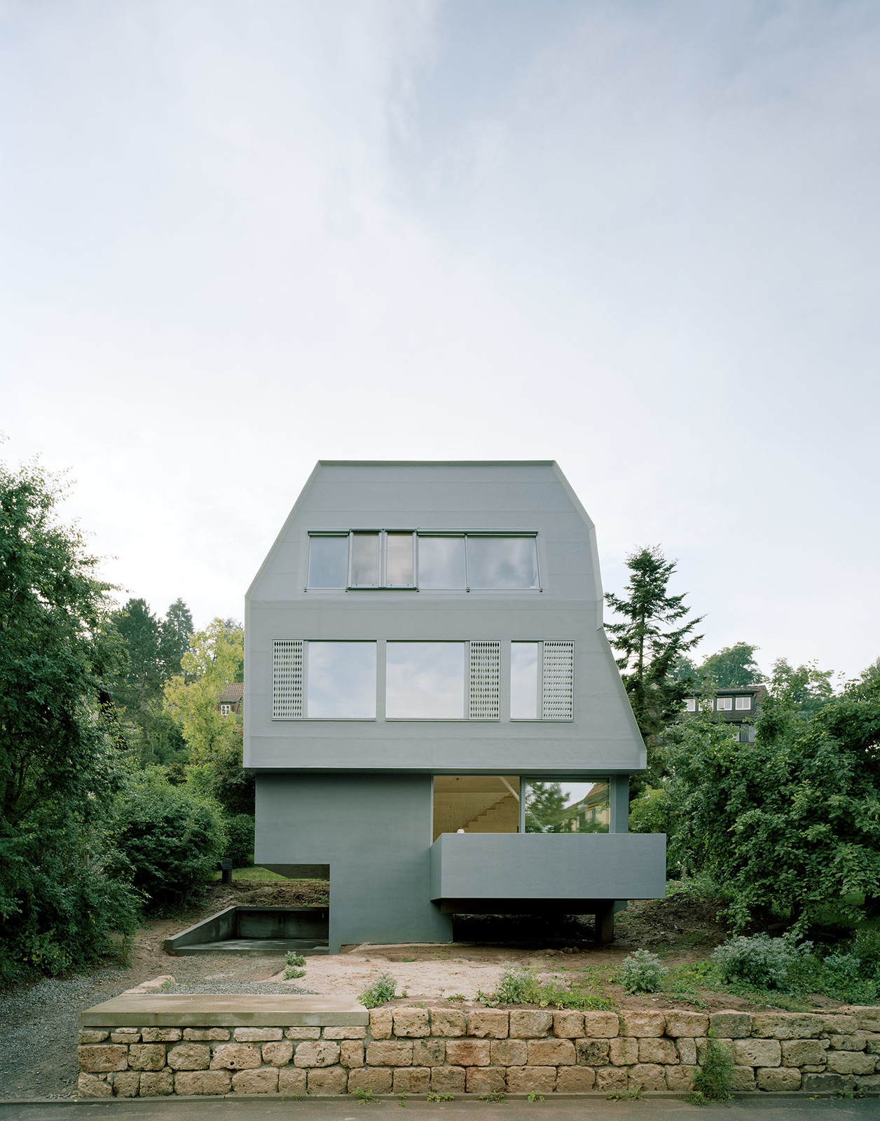 Houzz Германия: Экологический дом-башня с фасадом из каучука