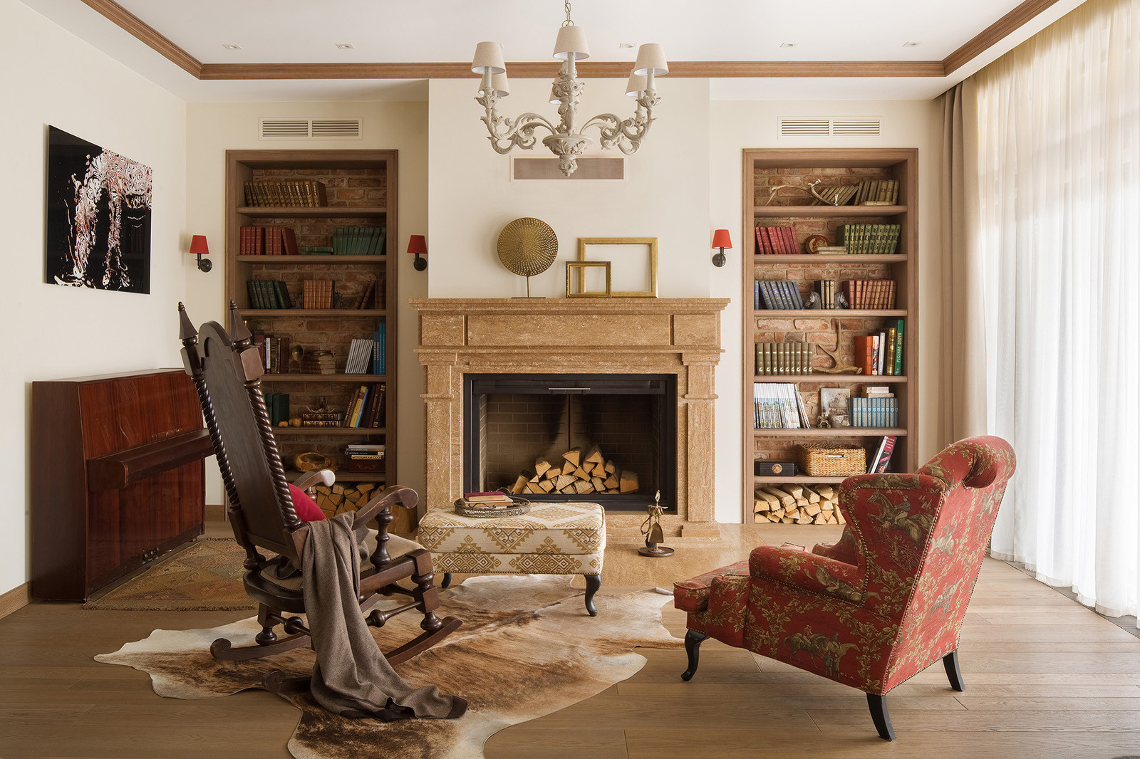 Houzz тур: 4 этажа — с бельчатником и антиквариатом