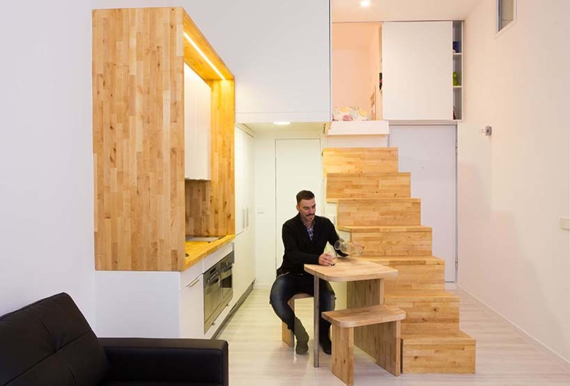 Houzz Испания: 28-метровый лофт с функциональной лестницей