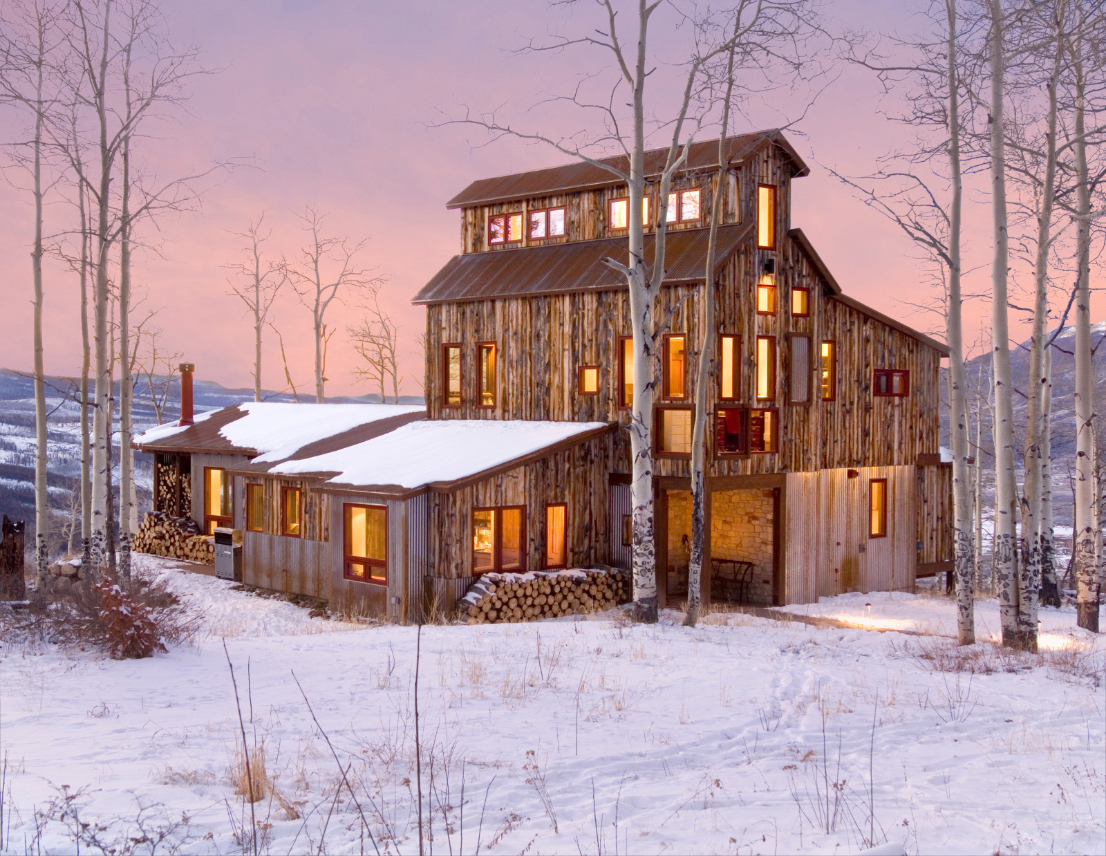 Микротренды: 5 материалов, где используют переработанные предметы