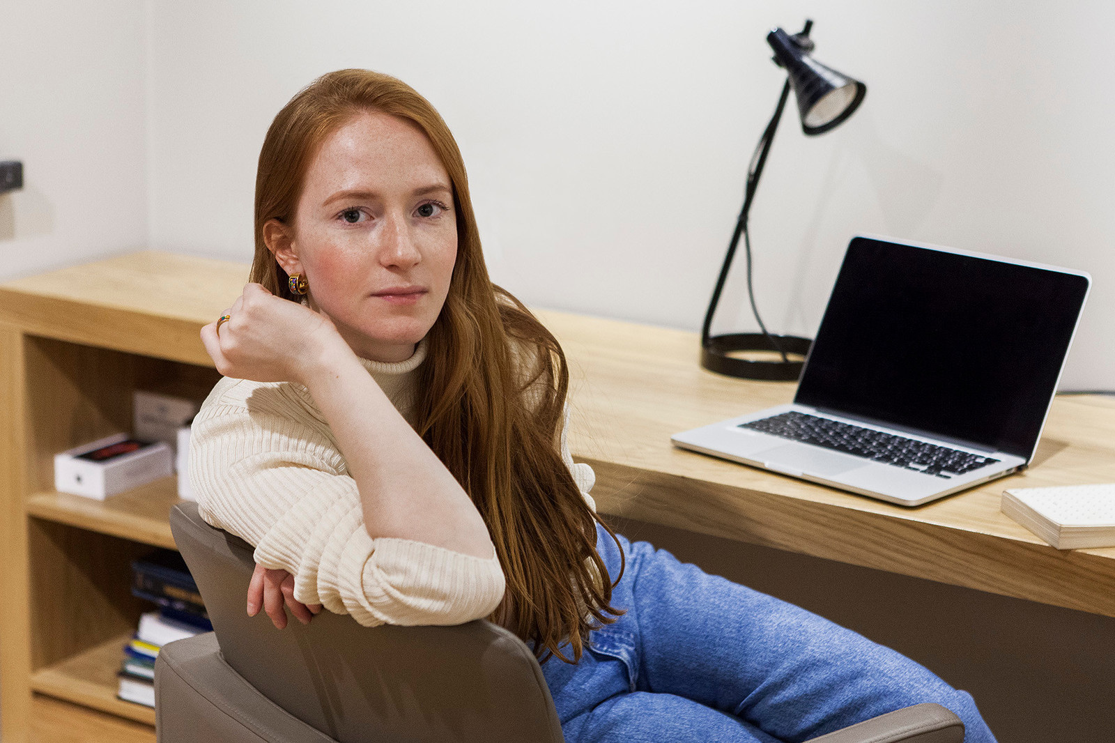 В гостях: Квартира для преподавателей с яркими арт-объектами