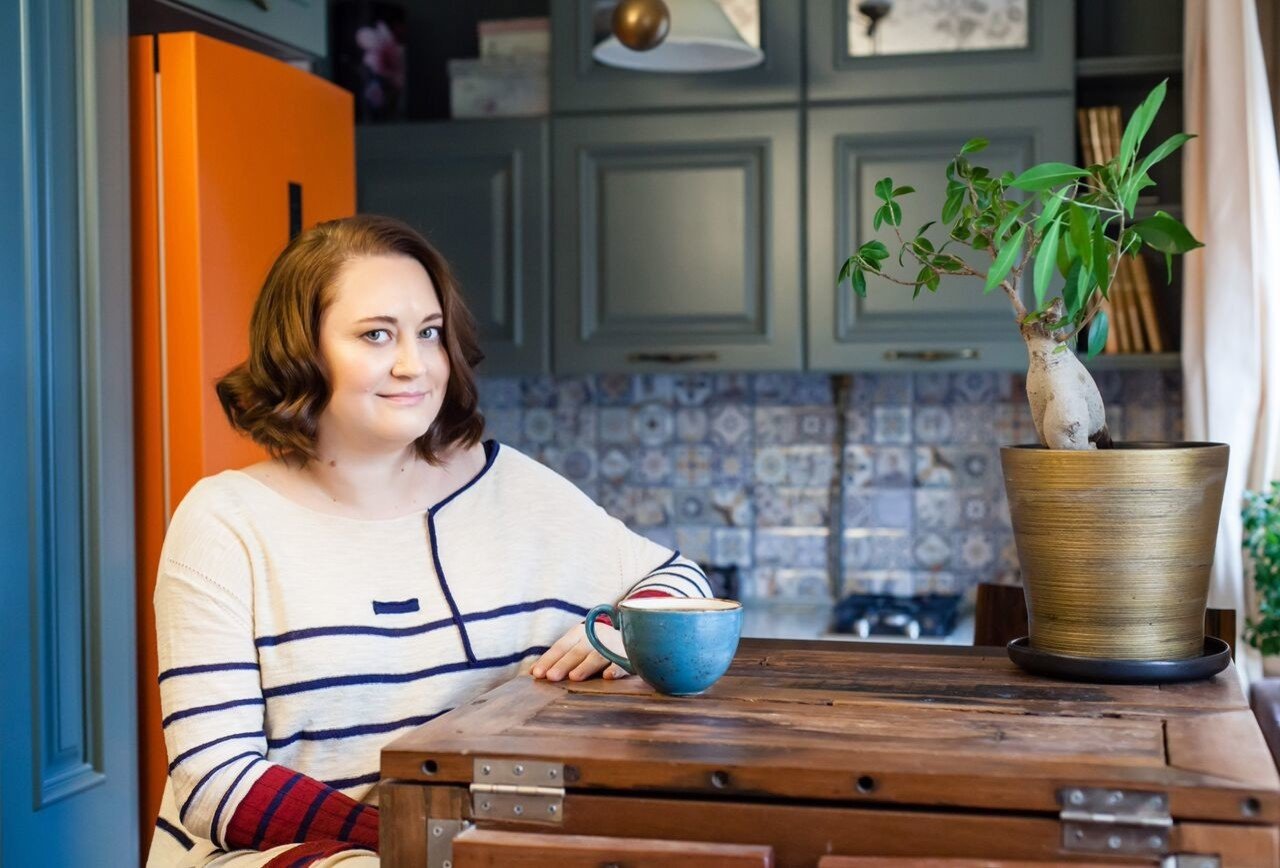 В гостях: Квартира 40 кв.м с мебелью, сделанной из старых лодок