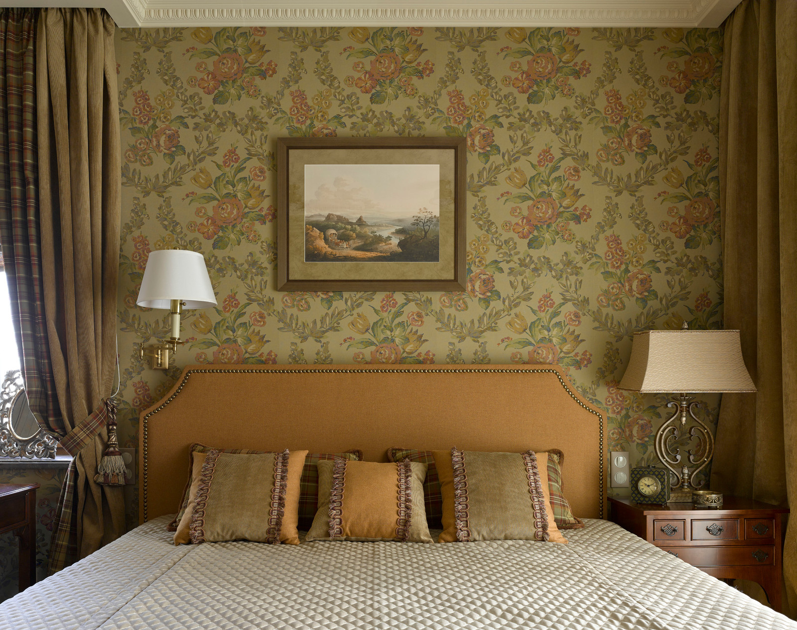 Обложка статьи: Houzz тур: Московский вариант неоклассики в умиротворенном ключе