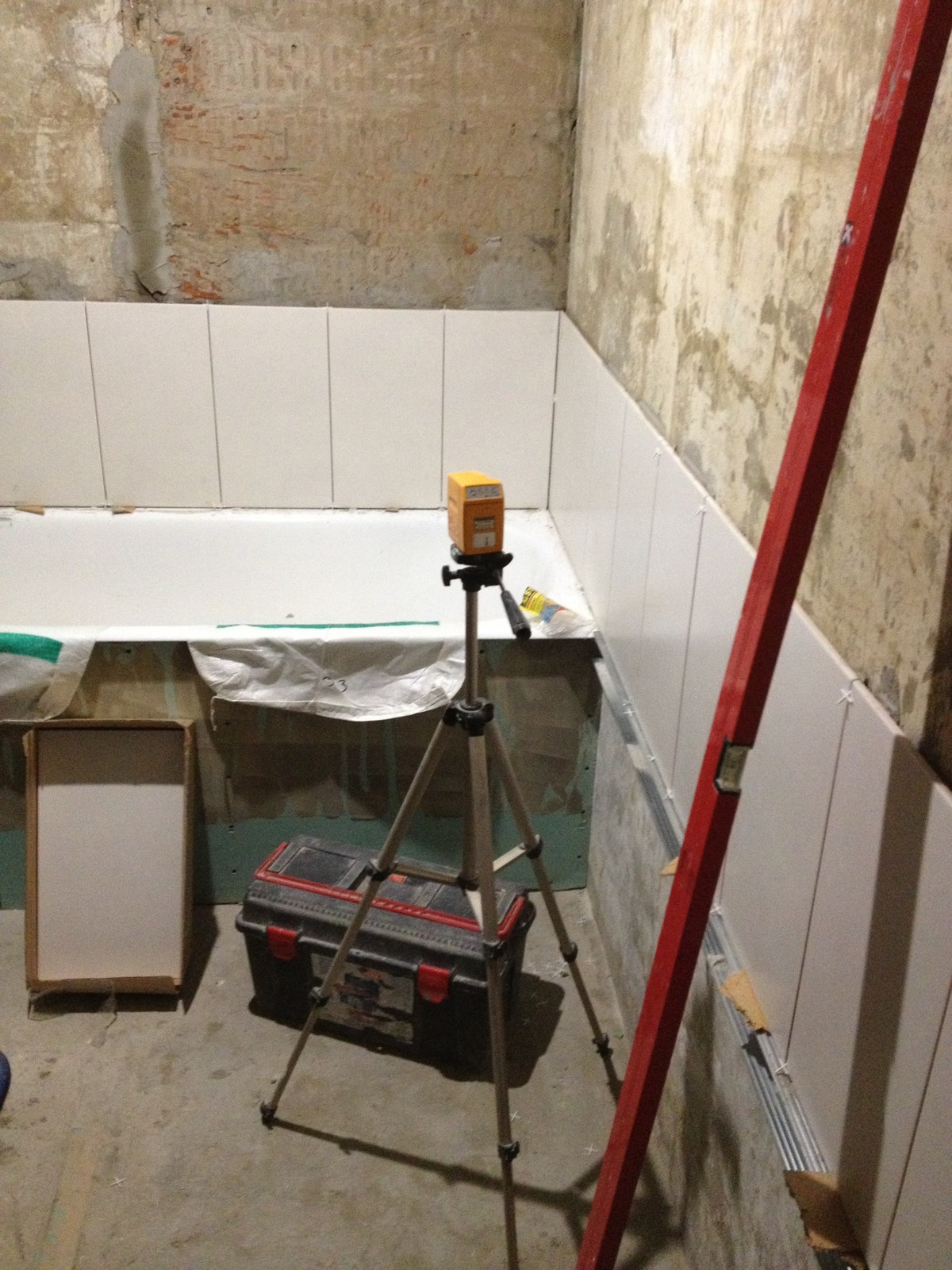 Инструкция Houzz: Как класть плитку на стену