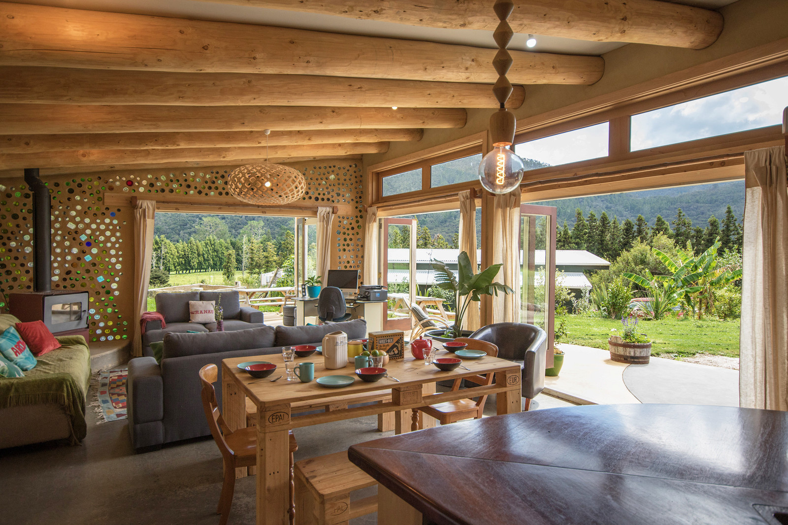 Houzz Новая Зеландия: Экодом, который строили по СНИПаМ