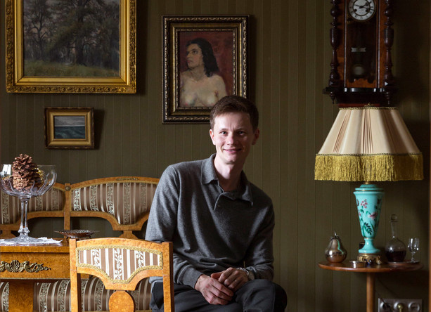 В гостях: Квартира юного ценителя антиквариата