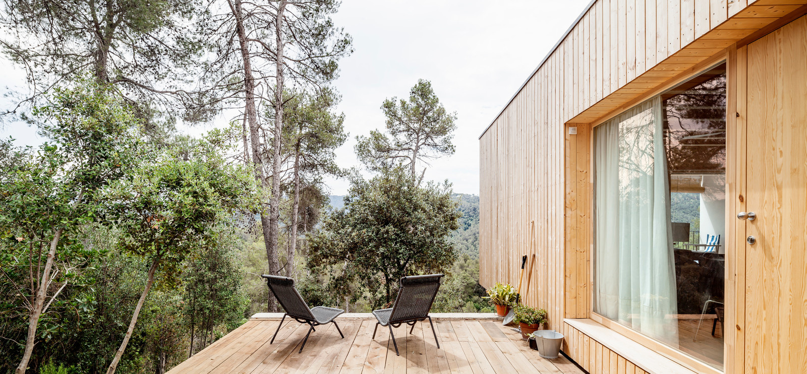Houzz Испания: Домик мечты для двух сестер в горах