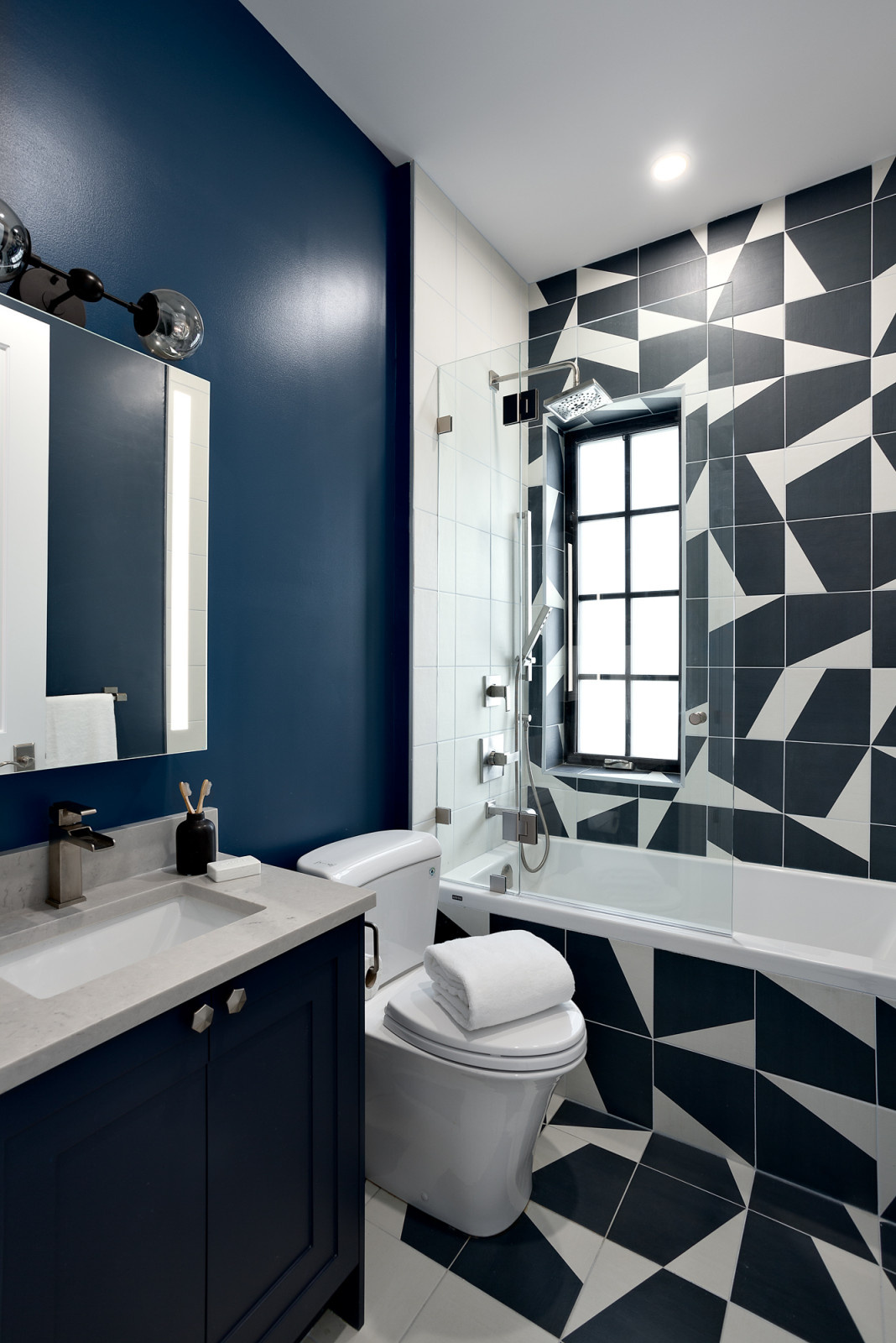 Просто фото: Хаоc и геометрия — в плитке