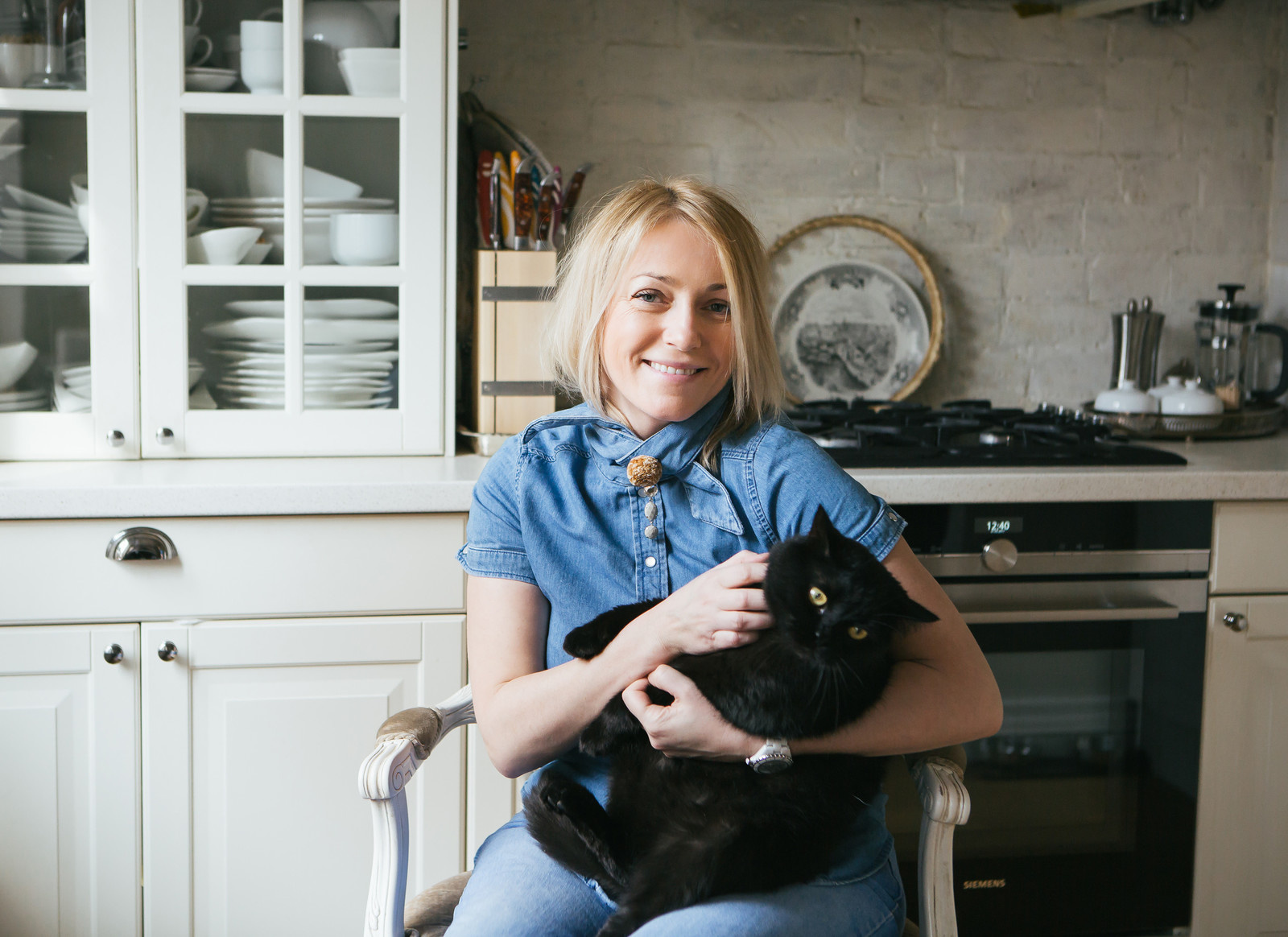 В гостях: Квартира на Патриарших в стиле «обшарпэ»