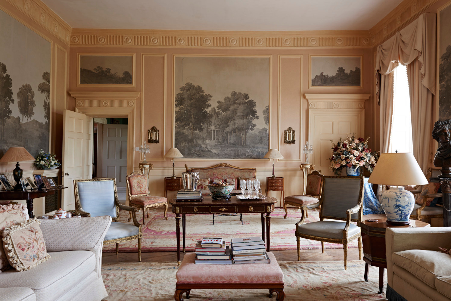 Советское наследие: Где шерстяному ковру место