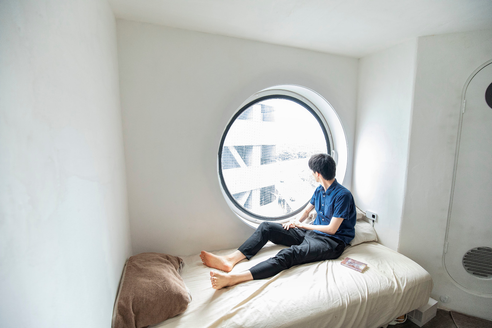 Houzz Япония: Квартира-капсула в знаменитом доме Кисё Курокавы