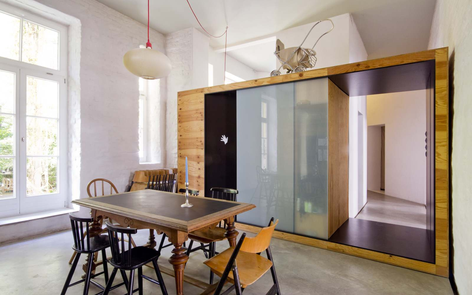 Houzz Германия: Квартира с фанерными боксами на месте пивной