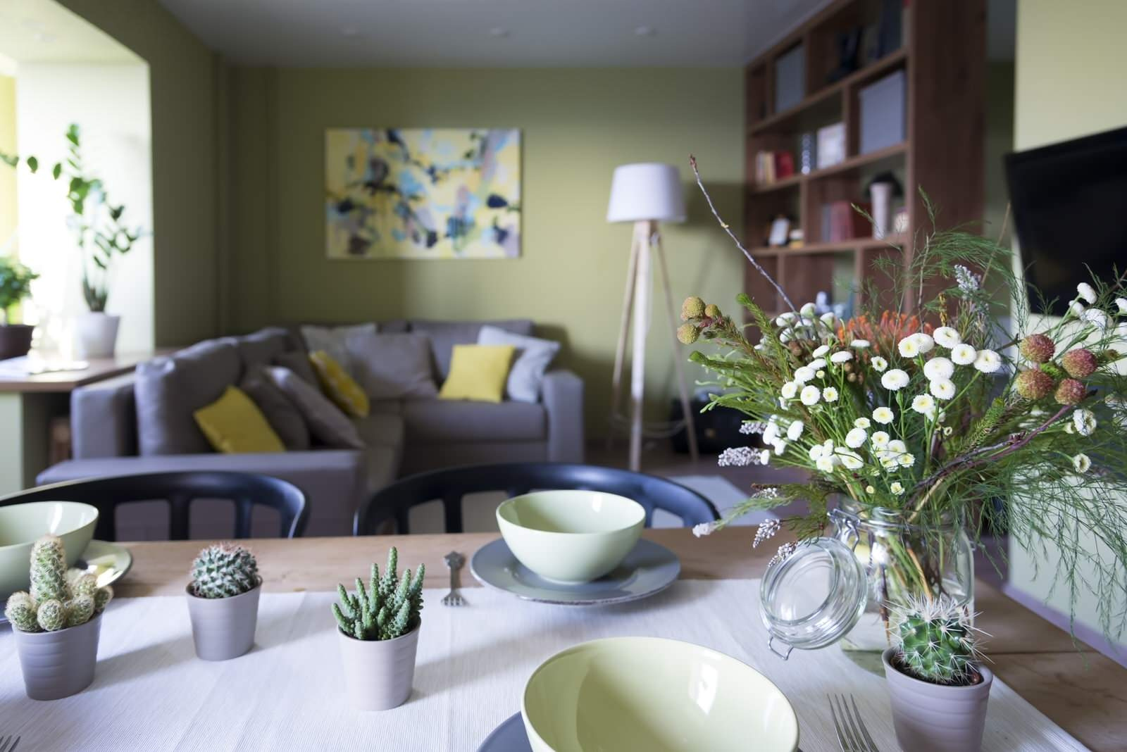 Бюджетный ремонт: Как сэкономить на мебели и декоре