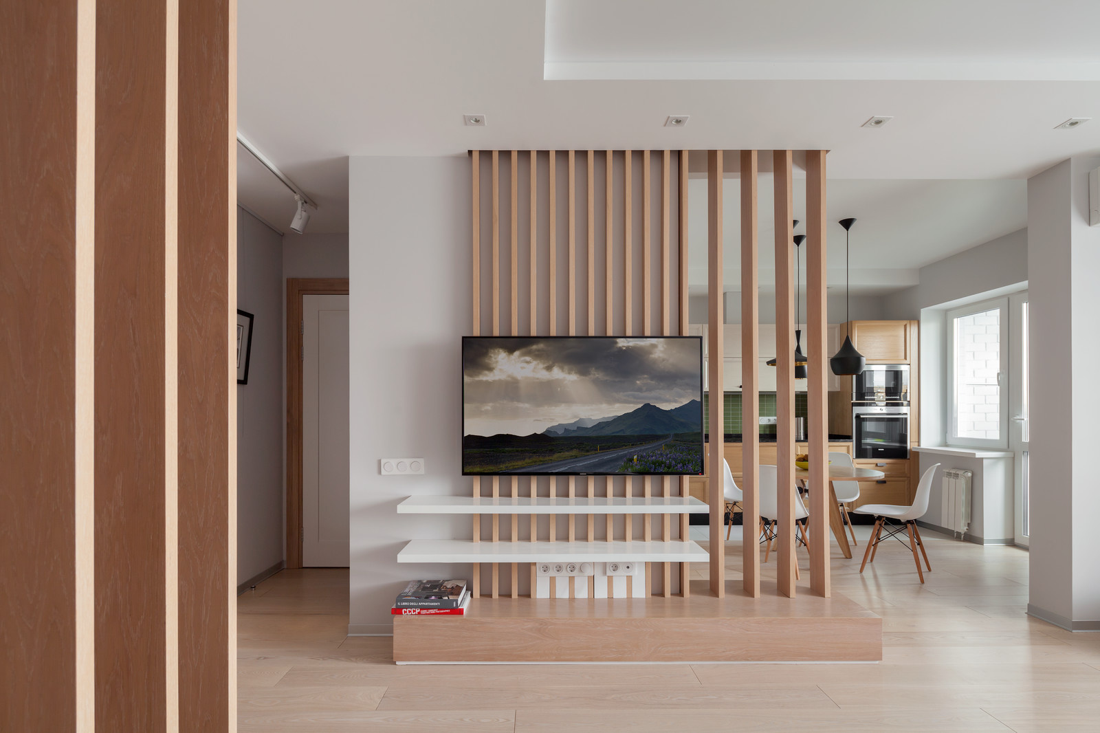 Houzz тур: Квартира с деревянными перегородками и кирпичной облицовкой