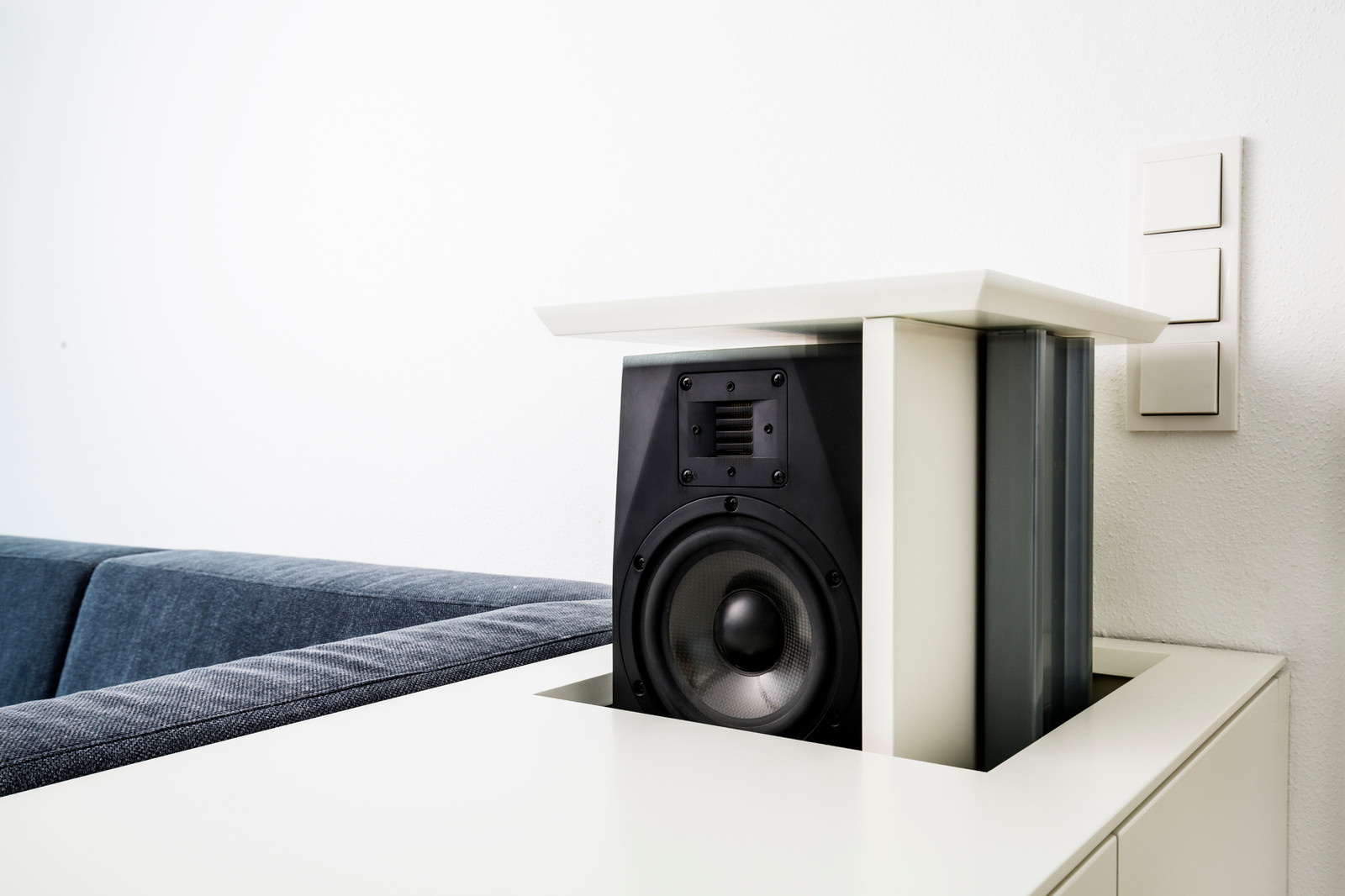 Все меняется: Гостиная в стиле хай-тек — 10 лет назад и сейчас