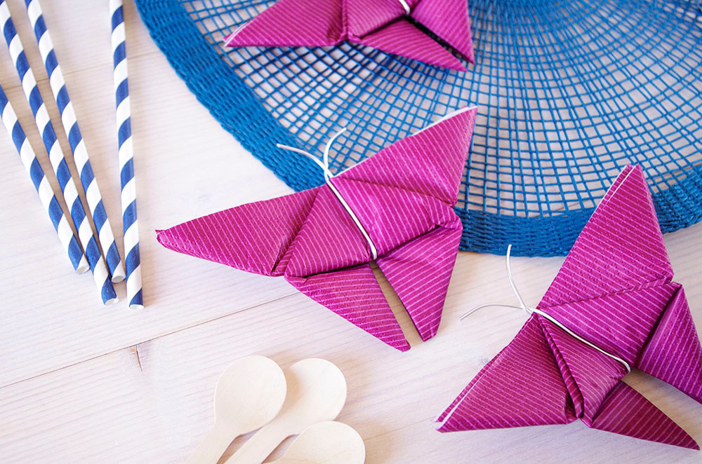 DIY: Как сделать бабочек из бумажных салфеток своими руками