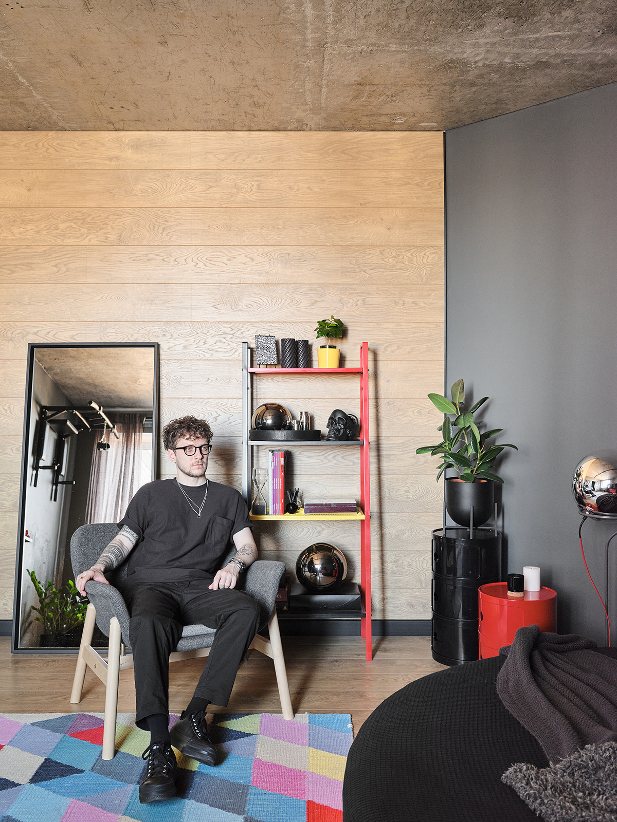 В гостях: квартира в Мурино, где дизайнер жил во время ремонта