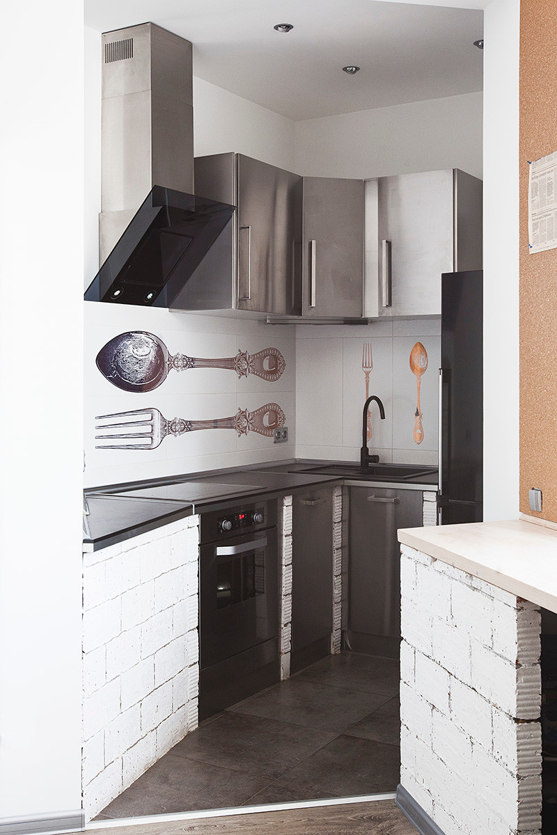 Houzz тур: Стол-подоконник и спрятанные стеллажи
