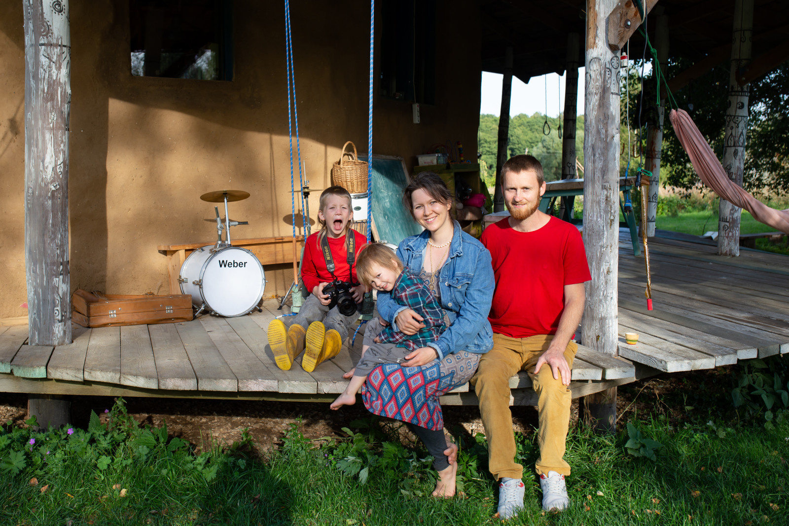 В гостях: Соломенный дом, вдохновленный Зеленой школой на Бали