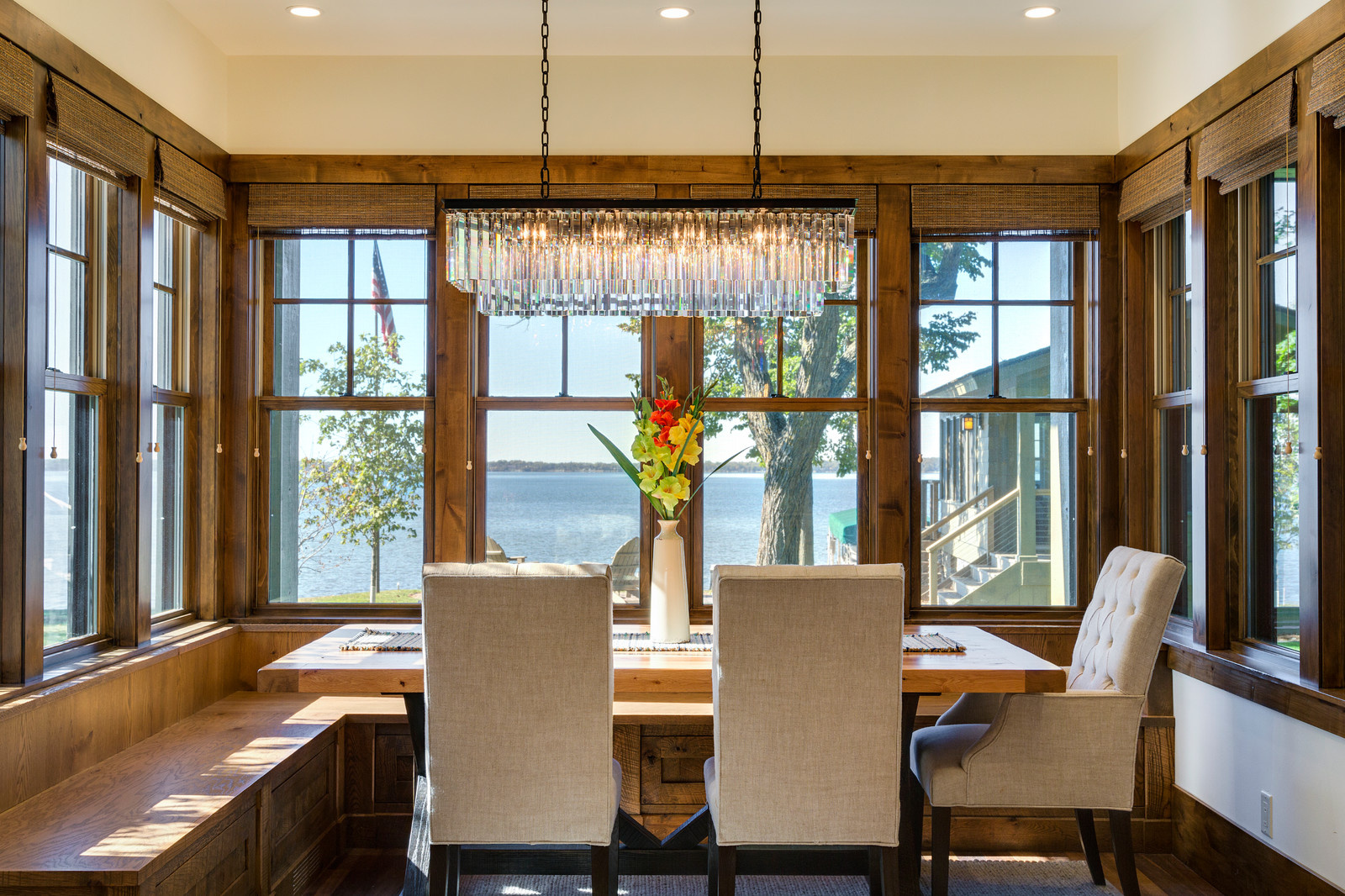 Houzz США: Дом, окруженный озерами