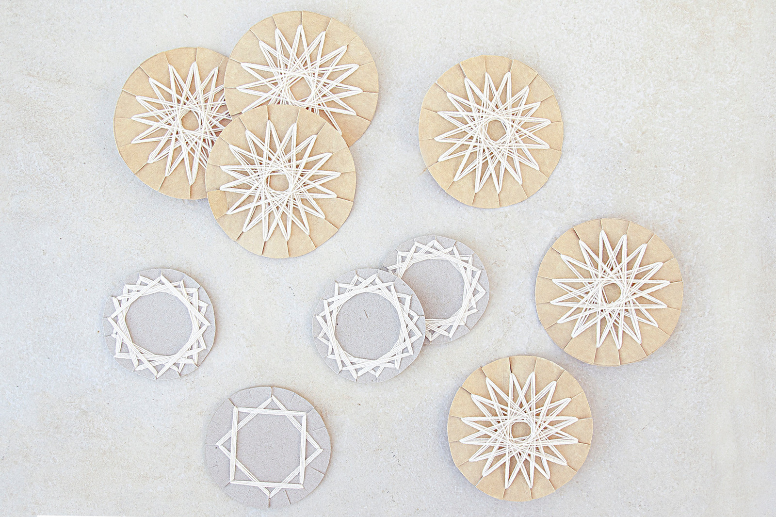 Фотоохота: Снежинки из бумаги и других подручных материалов