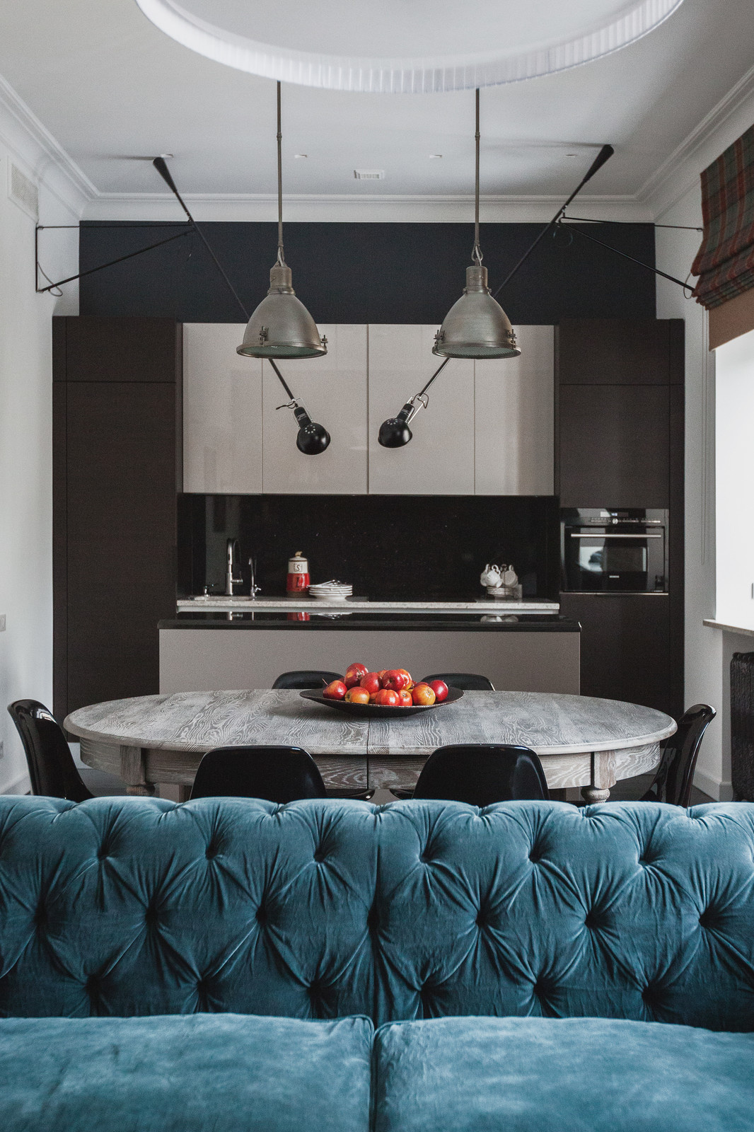 Houzz тур: На прекрасном голубом диване