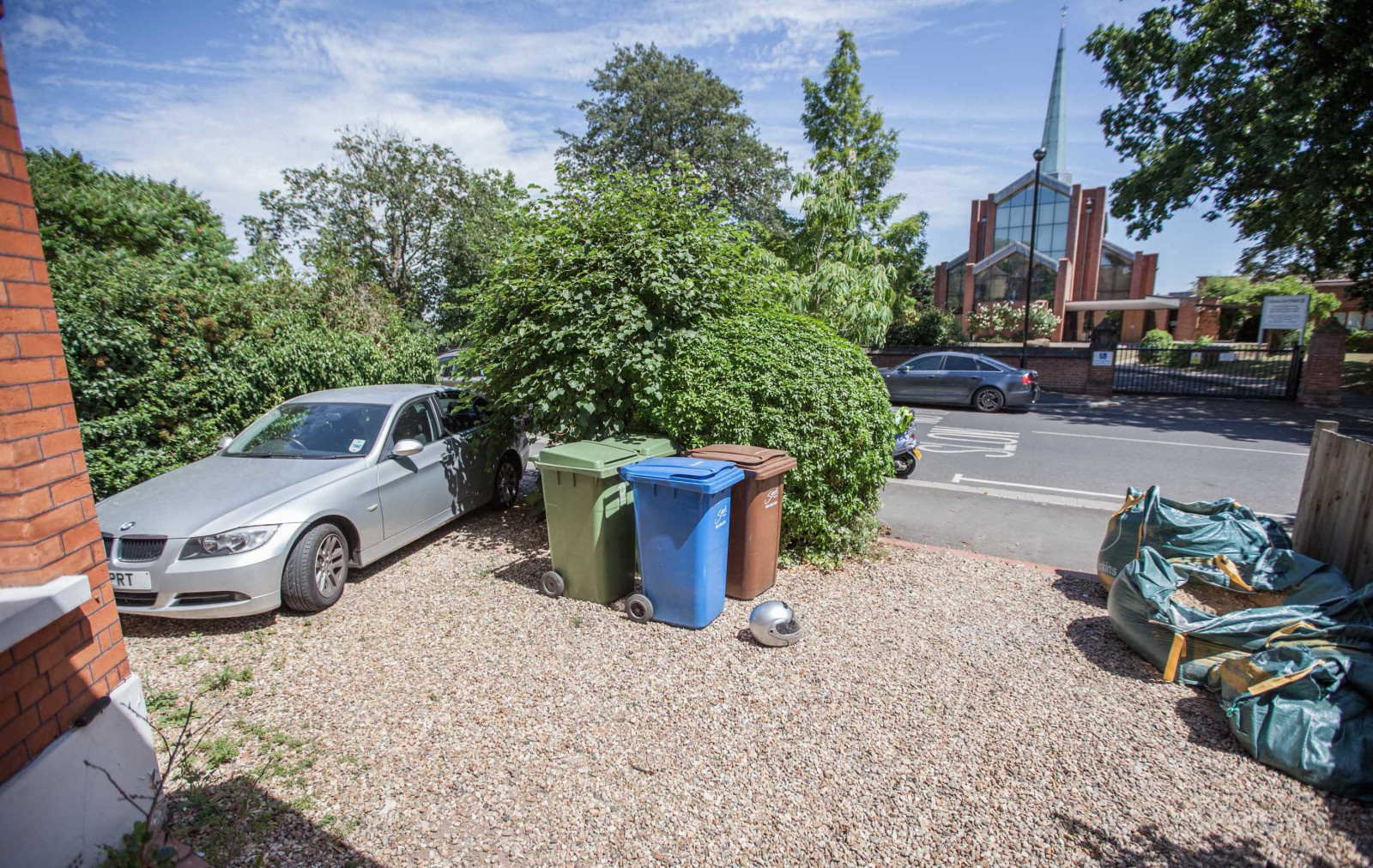 До и после: Крошечный сад при таунхаусе