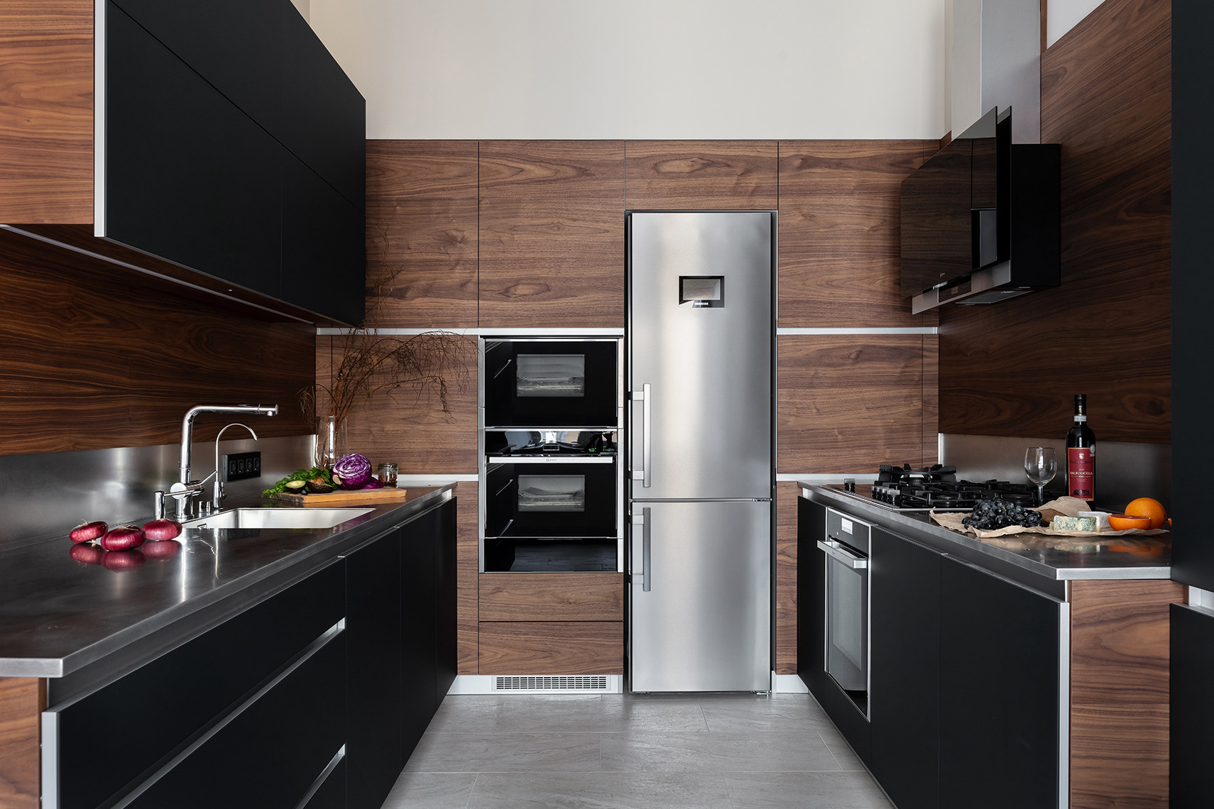 Houzz тур: Квартира с перегородкой в духе Мондриана