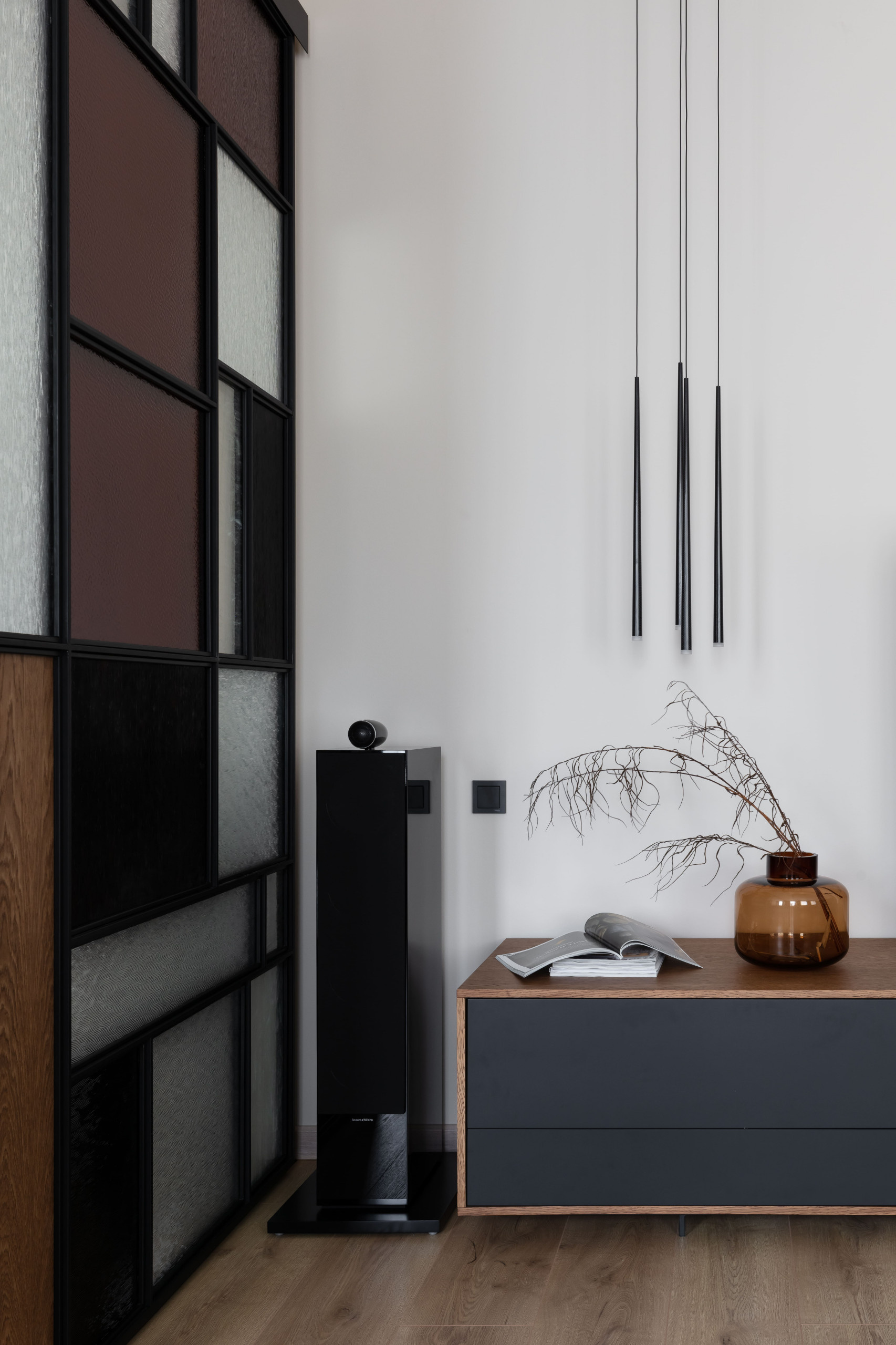 Houzz тур: Квартира с перегородкой в духе Мондриана