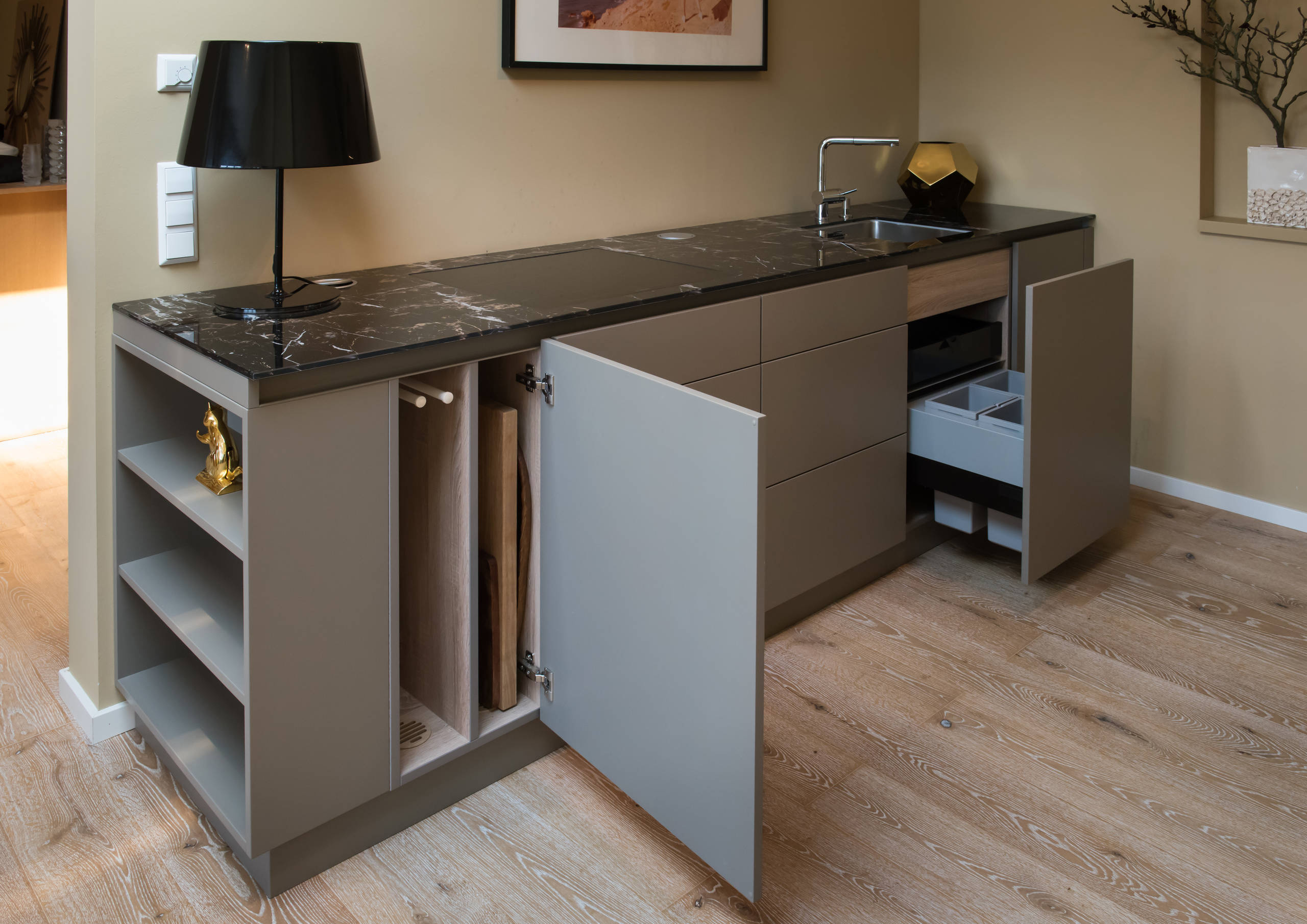 Проект недели: Встроенная кухня-невидимка