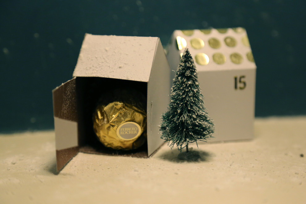 Хороший вопрос: Как хранить елочные игрушки и гирлянды