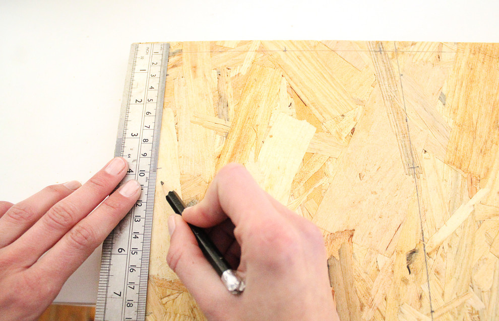 Своими руками: Подвесная полка для цветов из ОСБ