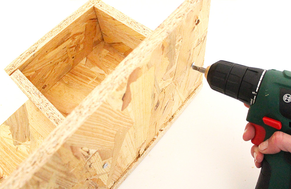 Своими руками: Подвесная полка для цветов из ОСБ