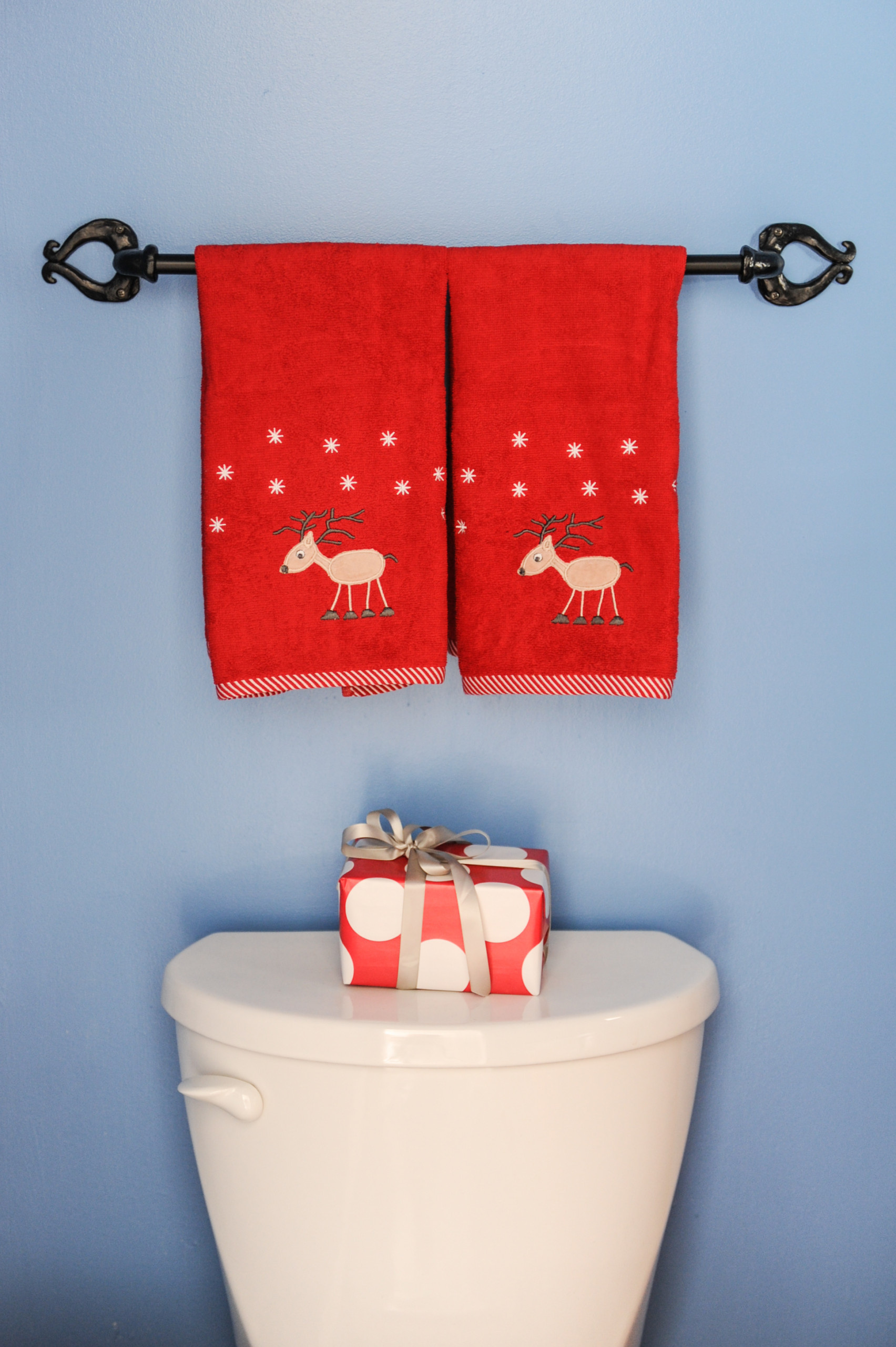 Одни дома: Идеи праздничного декора из 4-х любимых кинолент