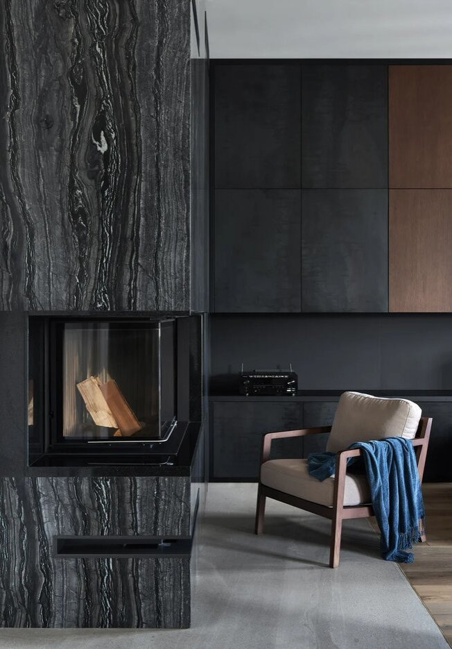 Houzz тур: Квартира с дровяным камином в старом Петербурге