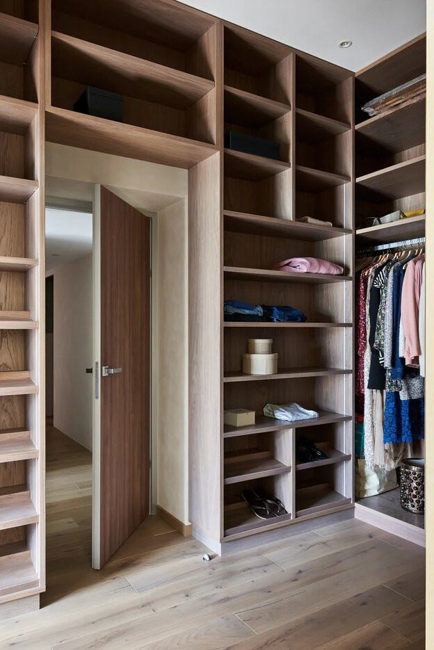 Houzz тур: Квартира с дровяным камином в старом Петербурге