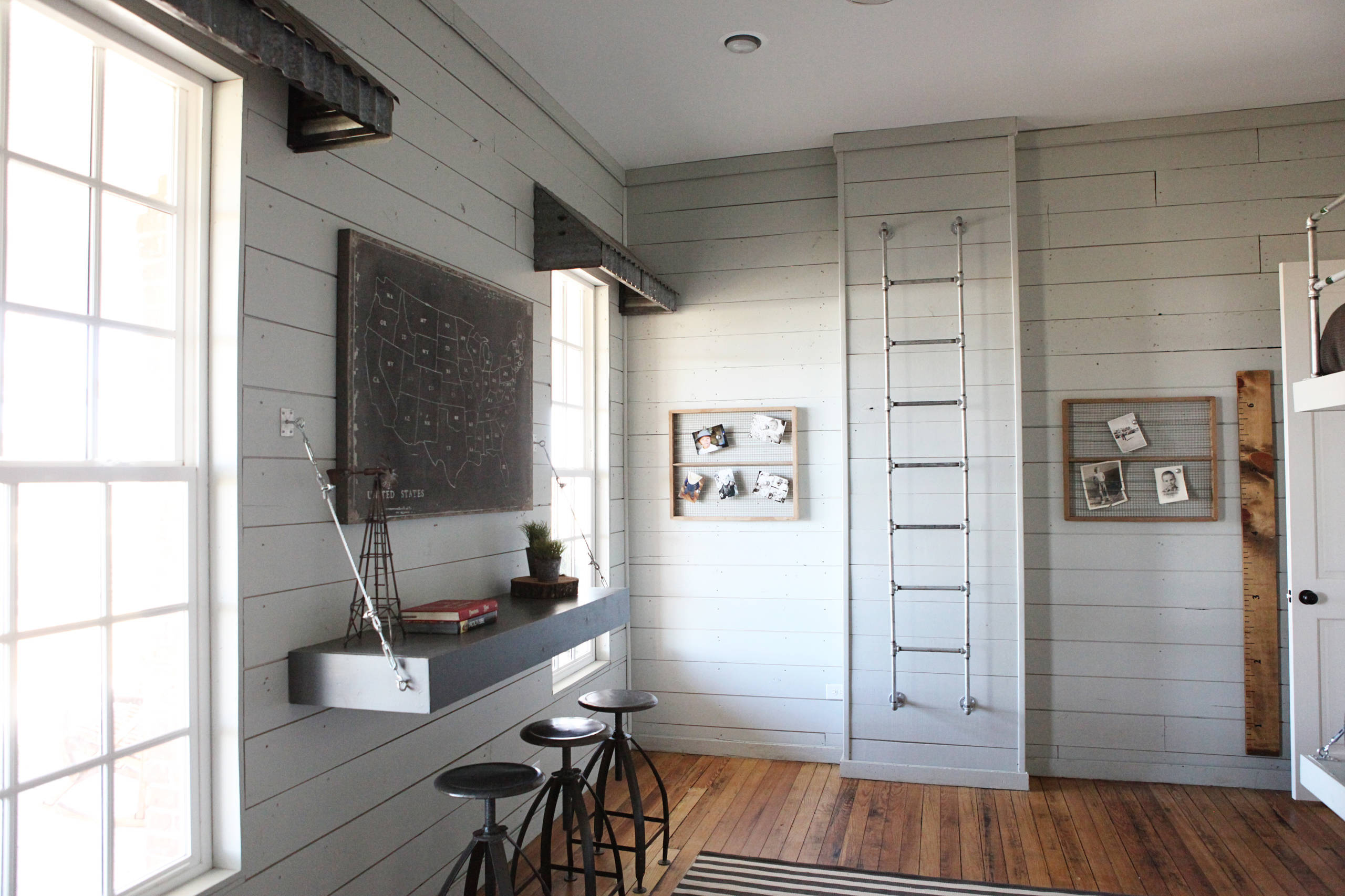 Houzz США: Старинная ферма с алтарем в центре кухни