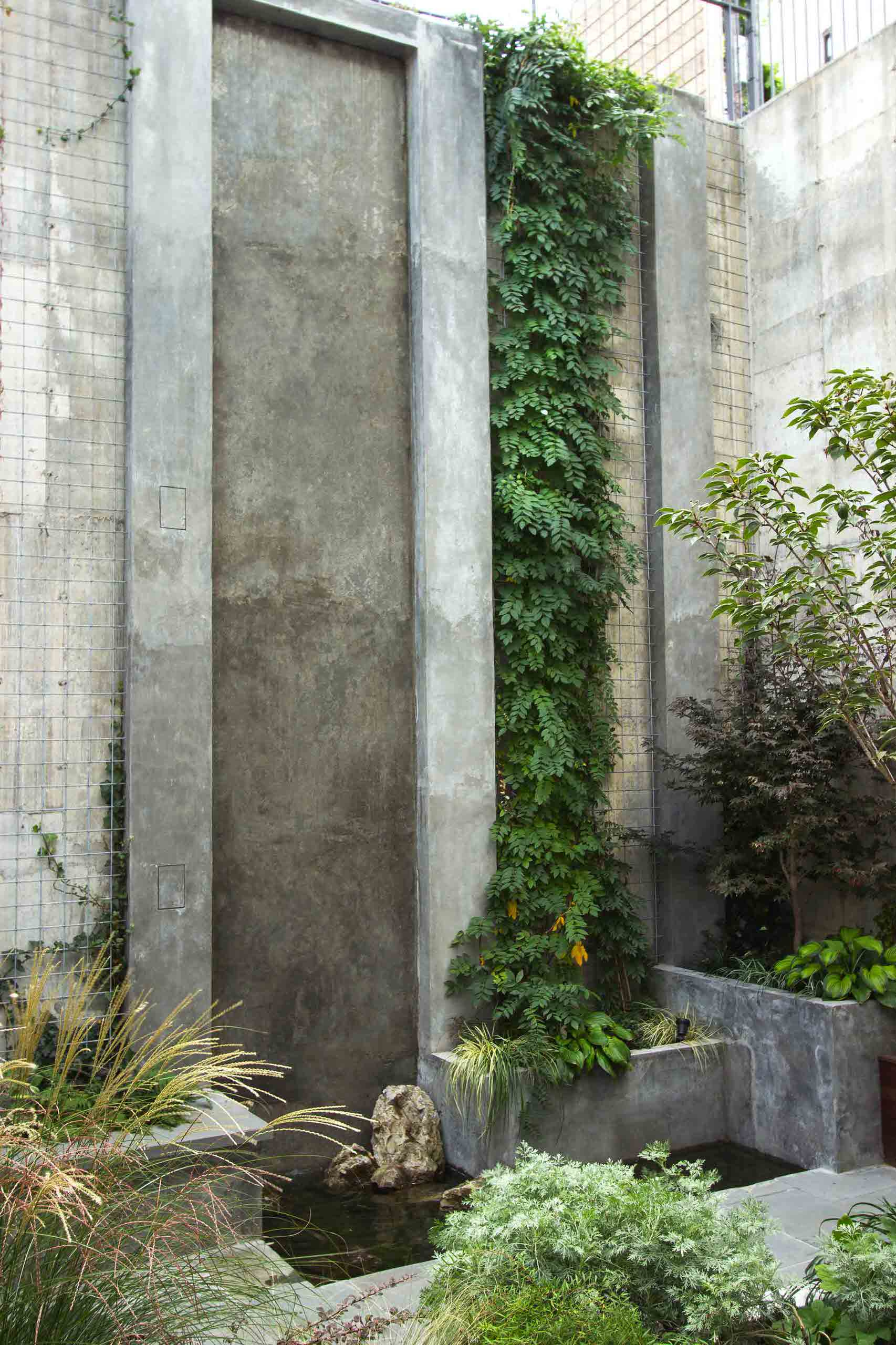 Houzz США: Зеленый дворик у многоэтажки в Бруклине