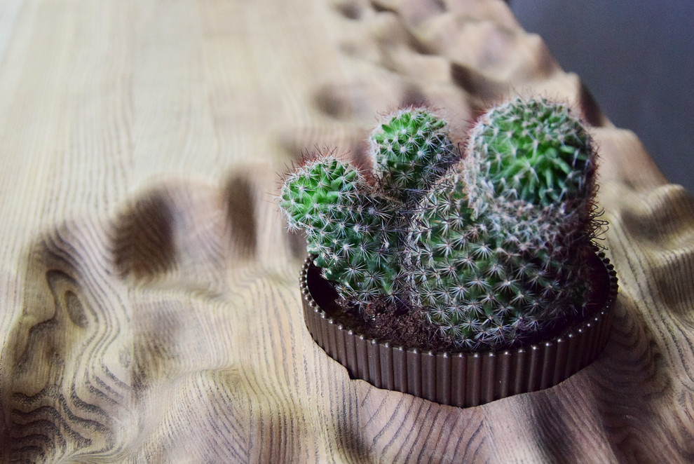 Портрет: Столешница-пустыня и кресла-хамелеоны Екатерины Любимовой